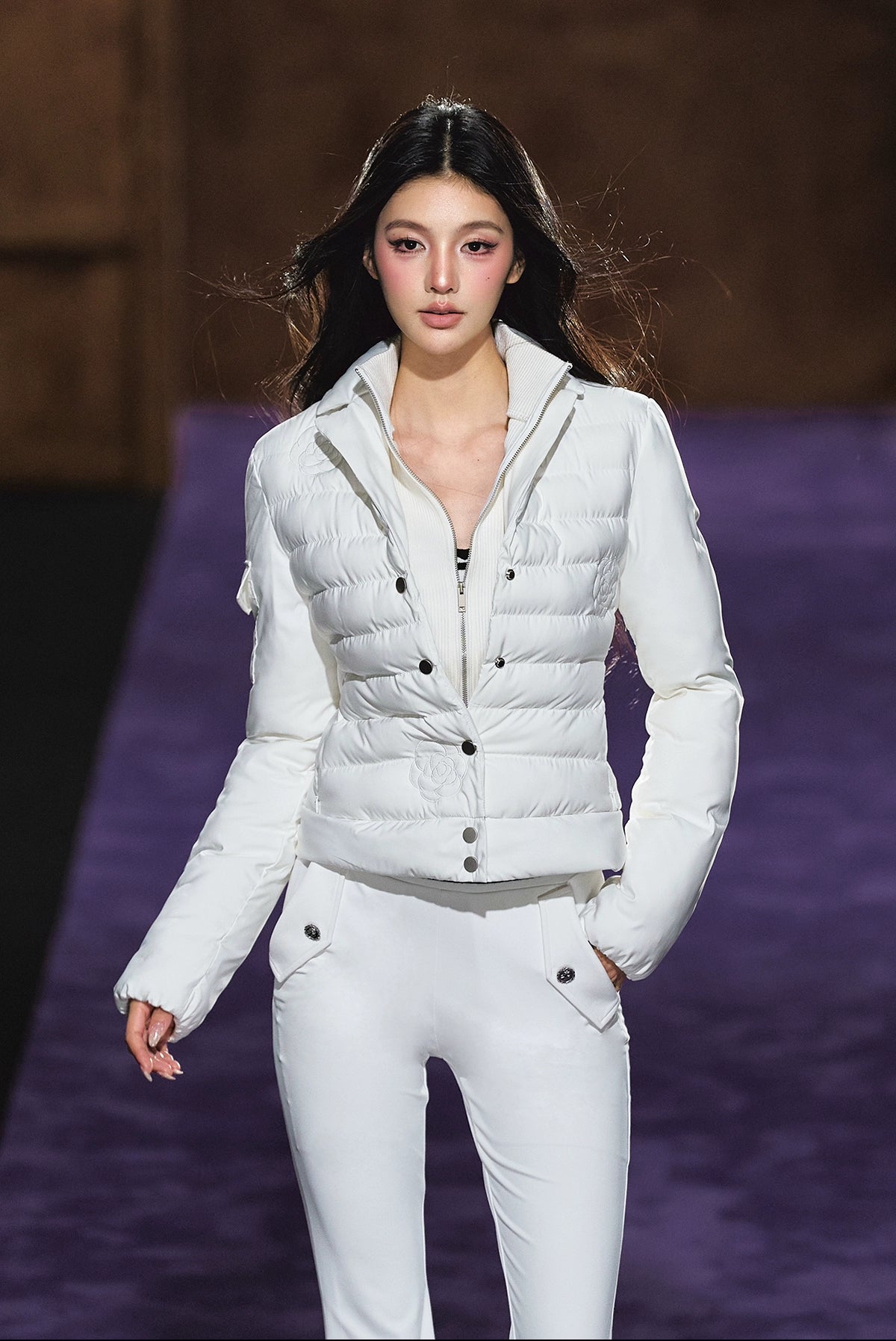 High-Neck Fitted Lightweight Down Jacket