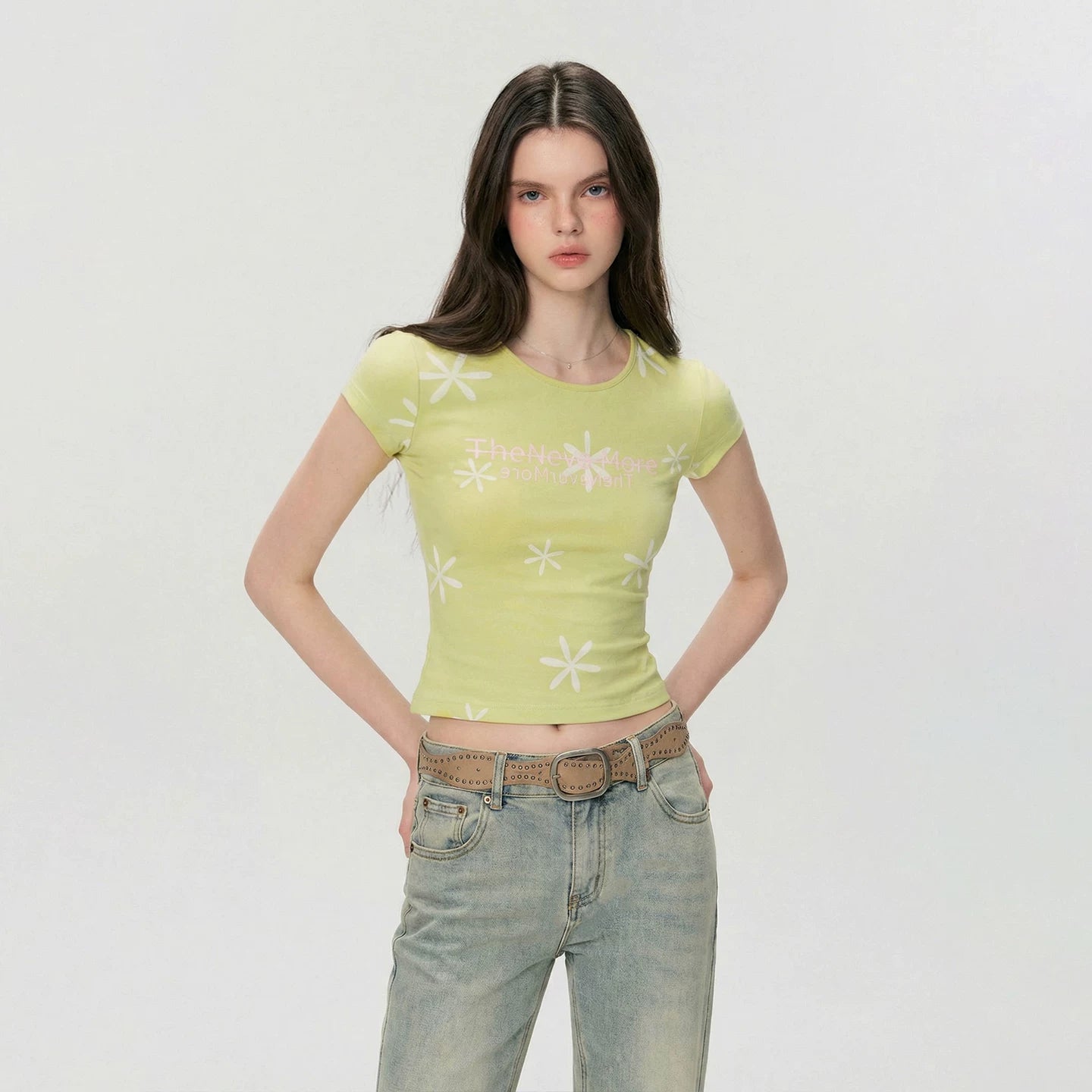 Vintage Contrast Floral Slim-Fit Cropped T-Shirt