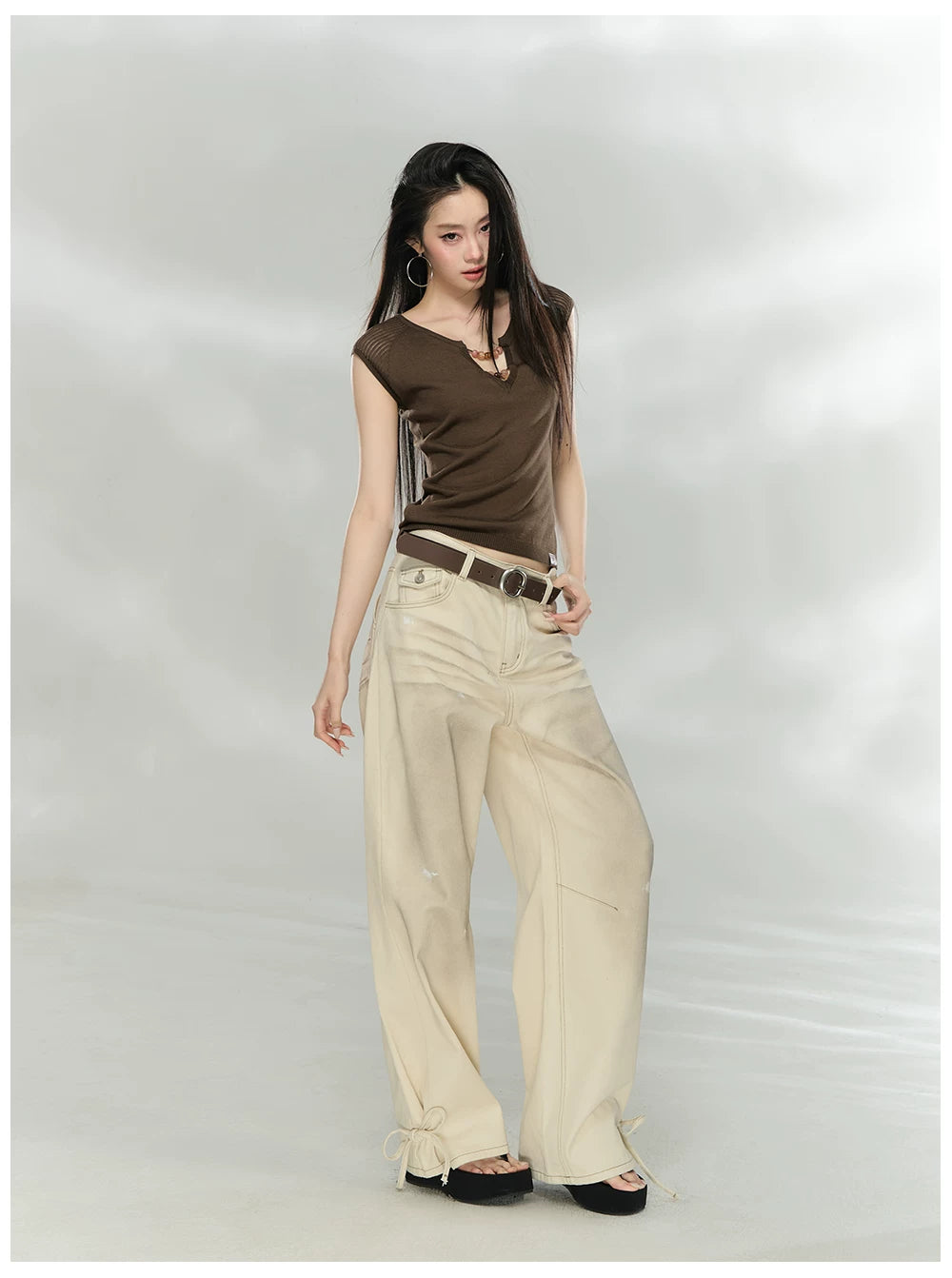 Beaded V-Neck Slim Knit T-Shirt