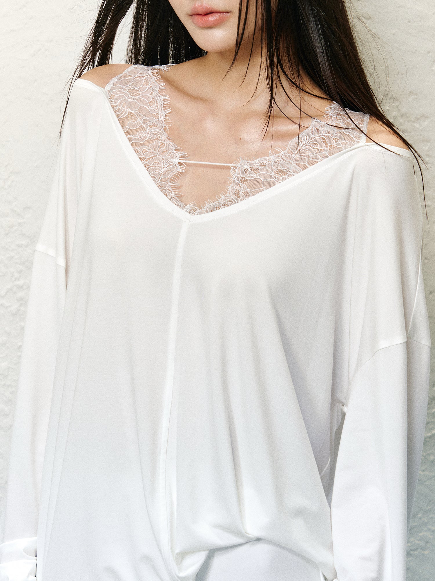 Lace Spliced V-neck Fake Two-Piece T-shirt - CHINASQUAD