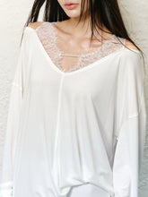 Lace Spliced V-neck Fake Two-Piece T-shirt - CHINASQUAD