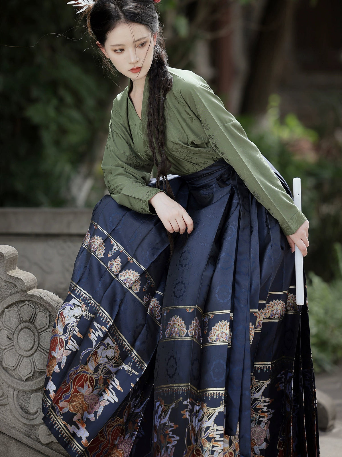 "赵昕冉" Ming-style Horse-face Hanfu Skirt