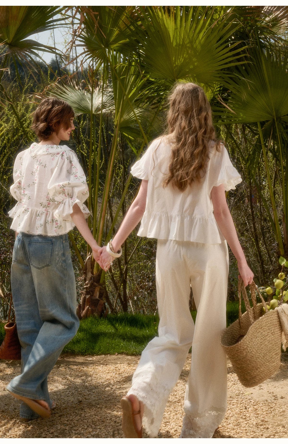 طقم بلوزة بكشكشة من قطن السحاب الناعم وبنطلون واسع الساقين مزين بالدانتيل
