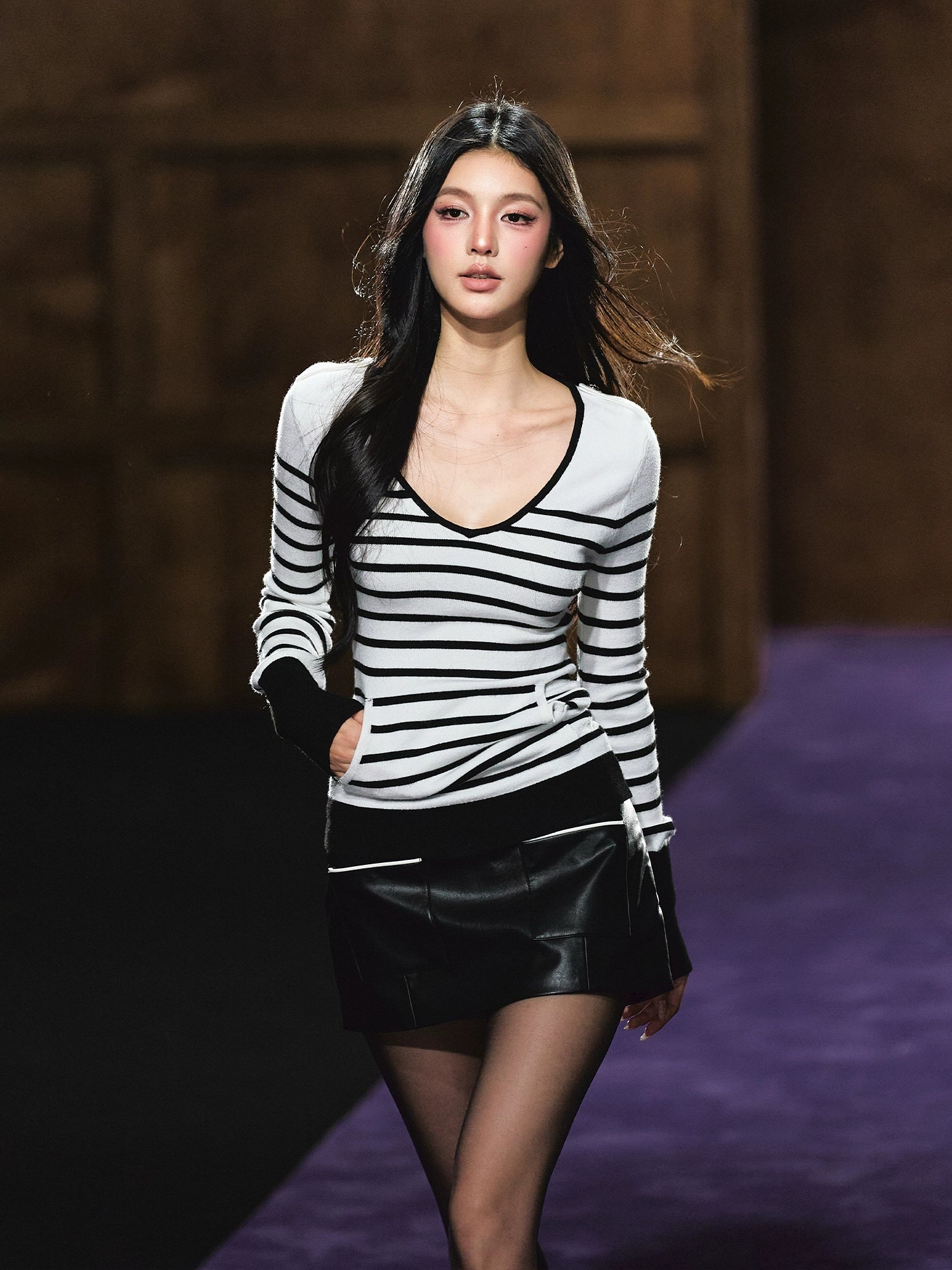 Tweed-Inspired Contrast Low-Waist Faux Leather Mini Skirt