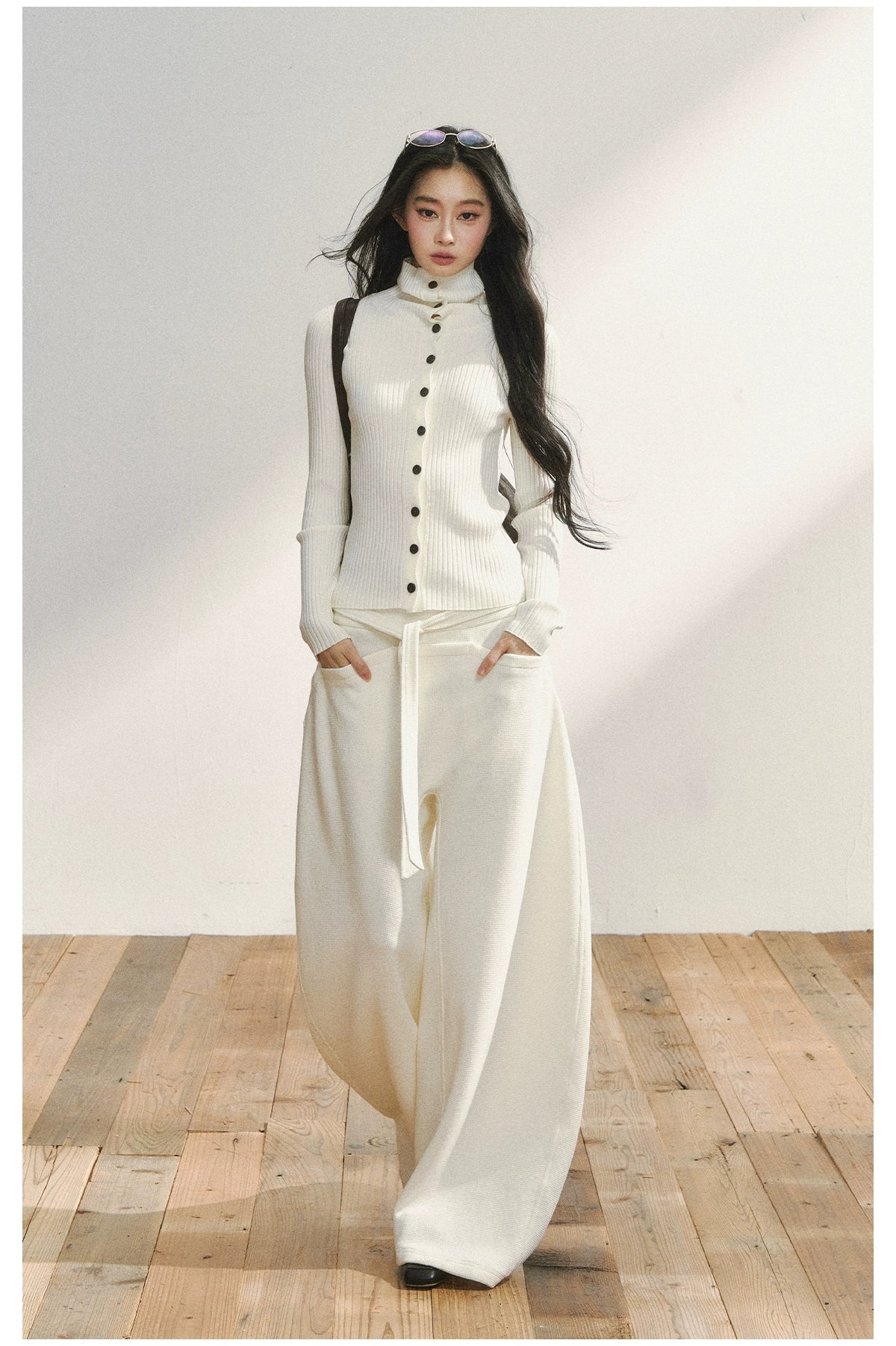 White Minimalist Relaxed Draped Pants - CHINASQUAD