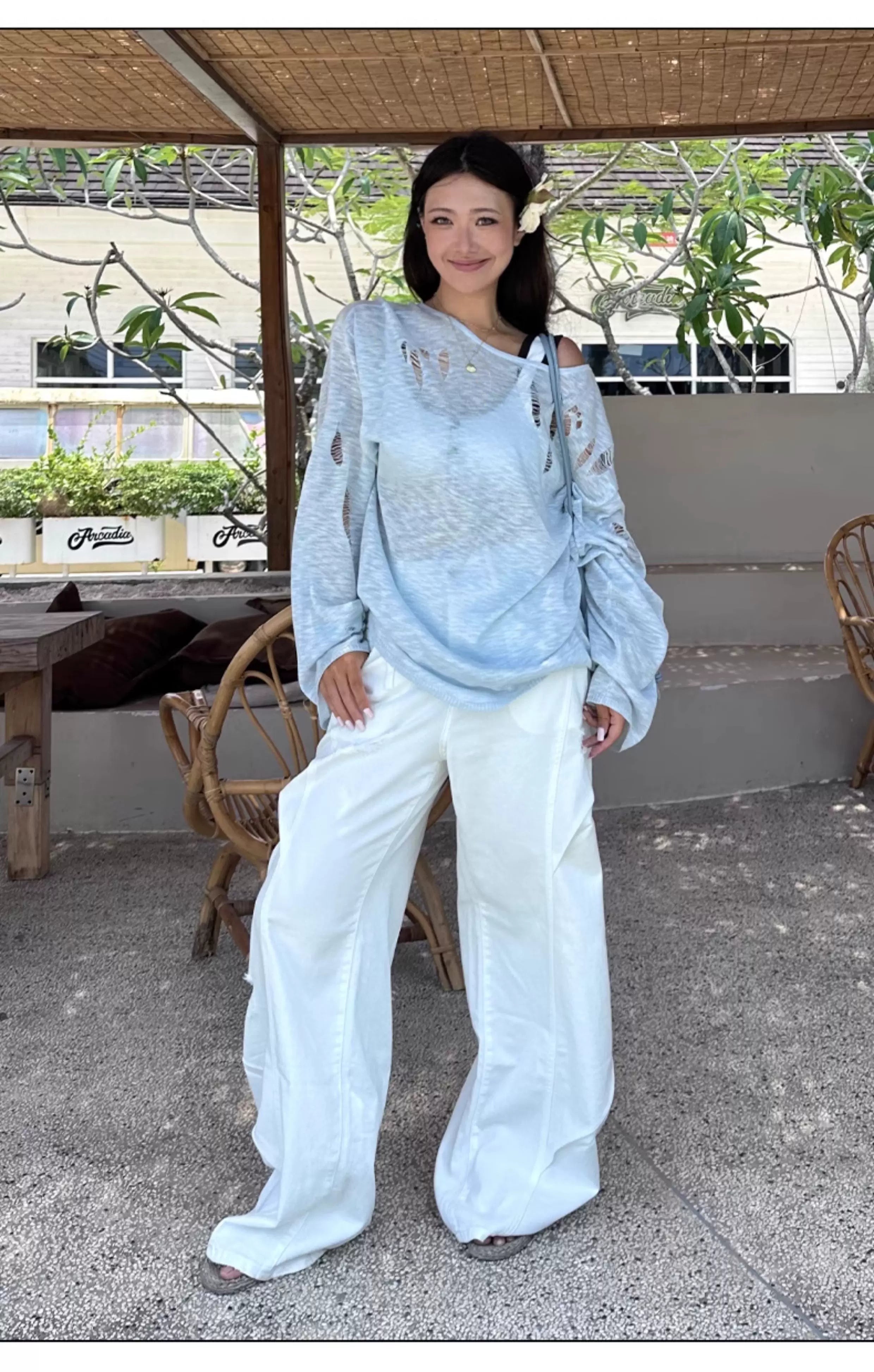 Washed Distressed Balloon-Fit Denim Jeans