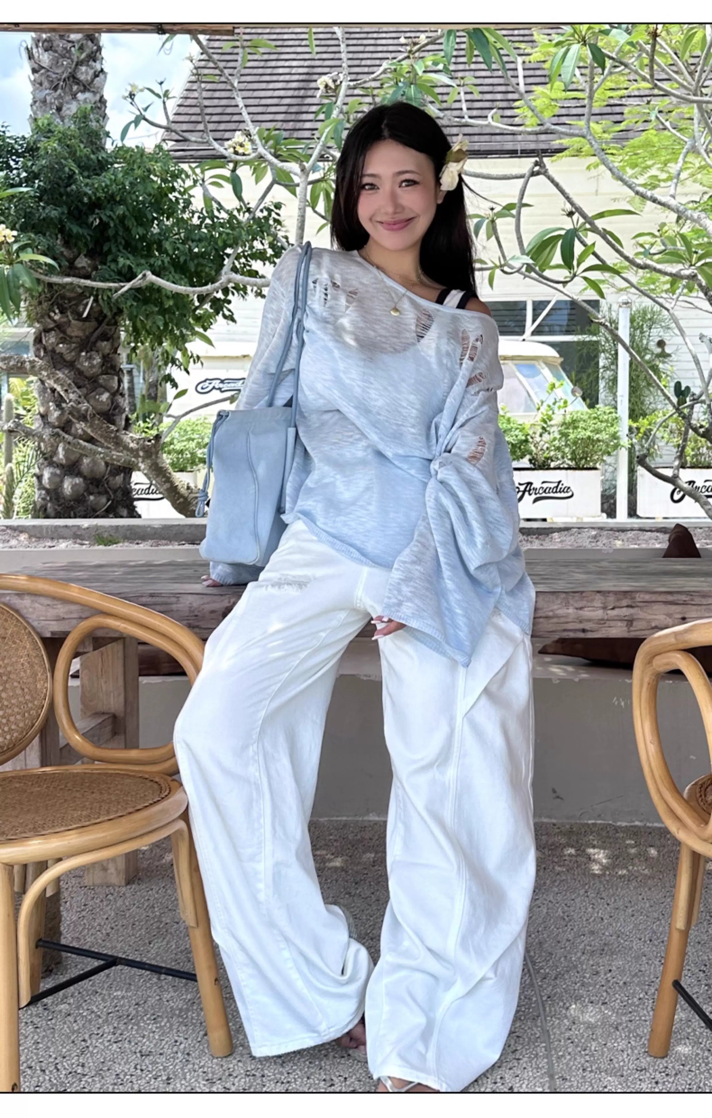 Washed Distressed Balloon-Fit Denim Jeans