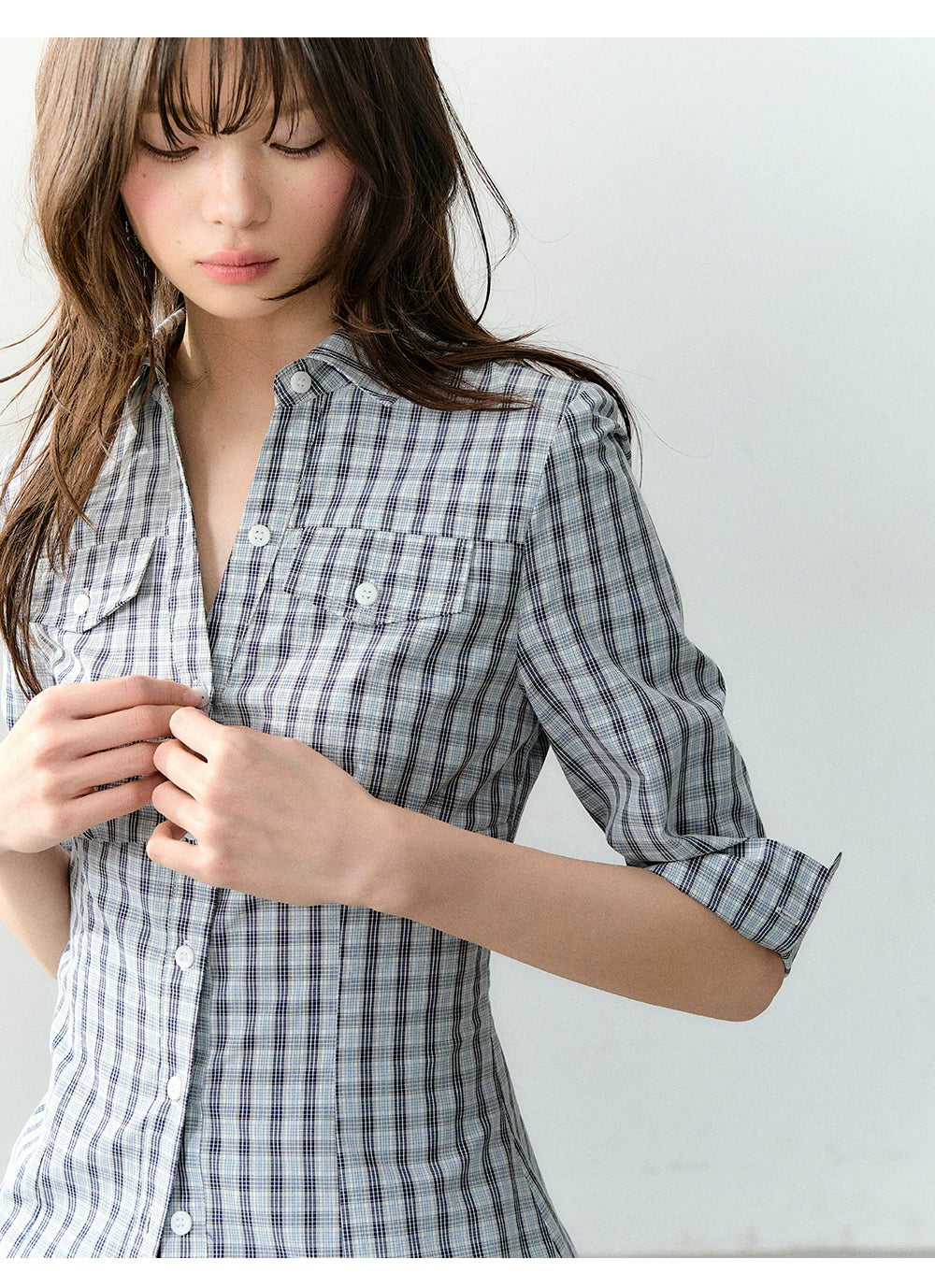 Waist-Cinched Mid-Sleeve Fitted Pocket Shirt