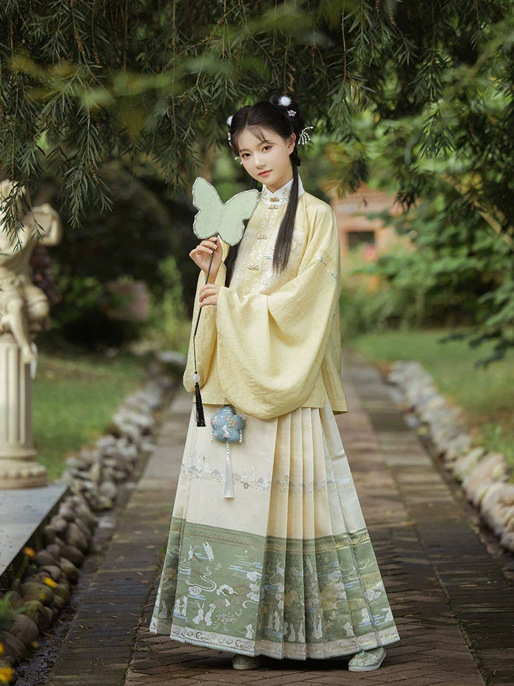 (Final Sale) “溶溶月” Ming Dynasty Hanfu Set