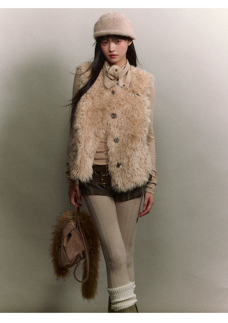Curly Faux Shearling Brooch Vest - CHINASQUAD