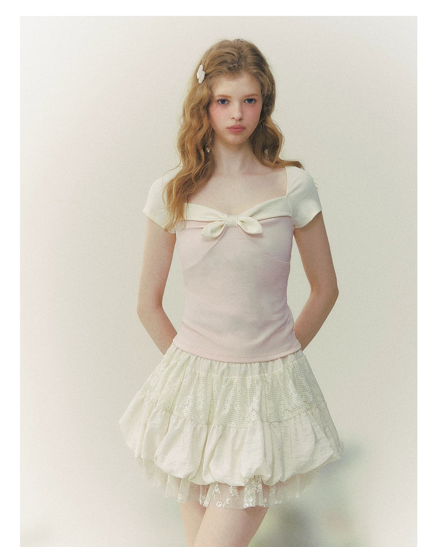 Contrast Bow Square-Neck Fitted Tee