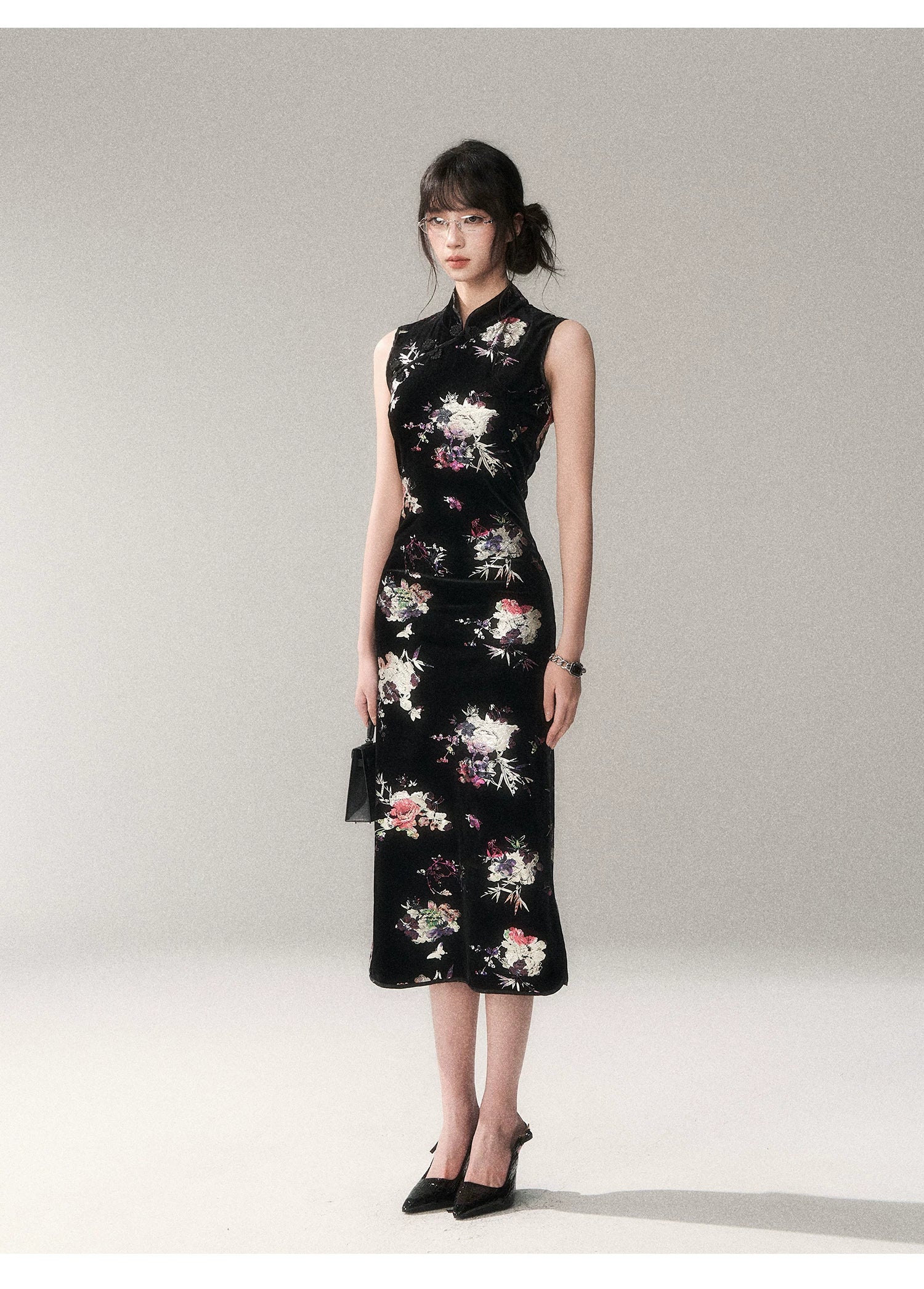 Gilded Velvet Floral Cheongsam Dress