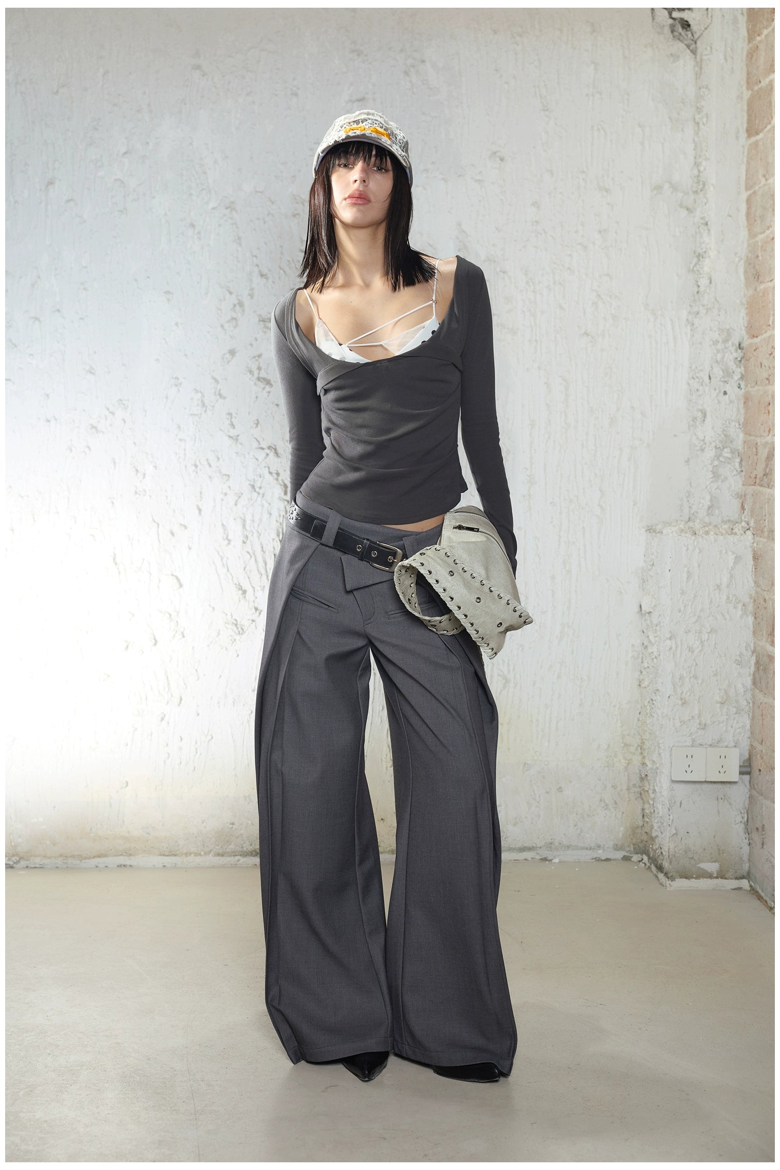 Scoop Neck Layered T-Shirt With Mesh Bra - CHINASQUAD