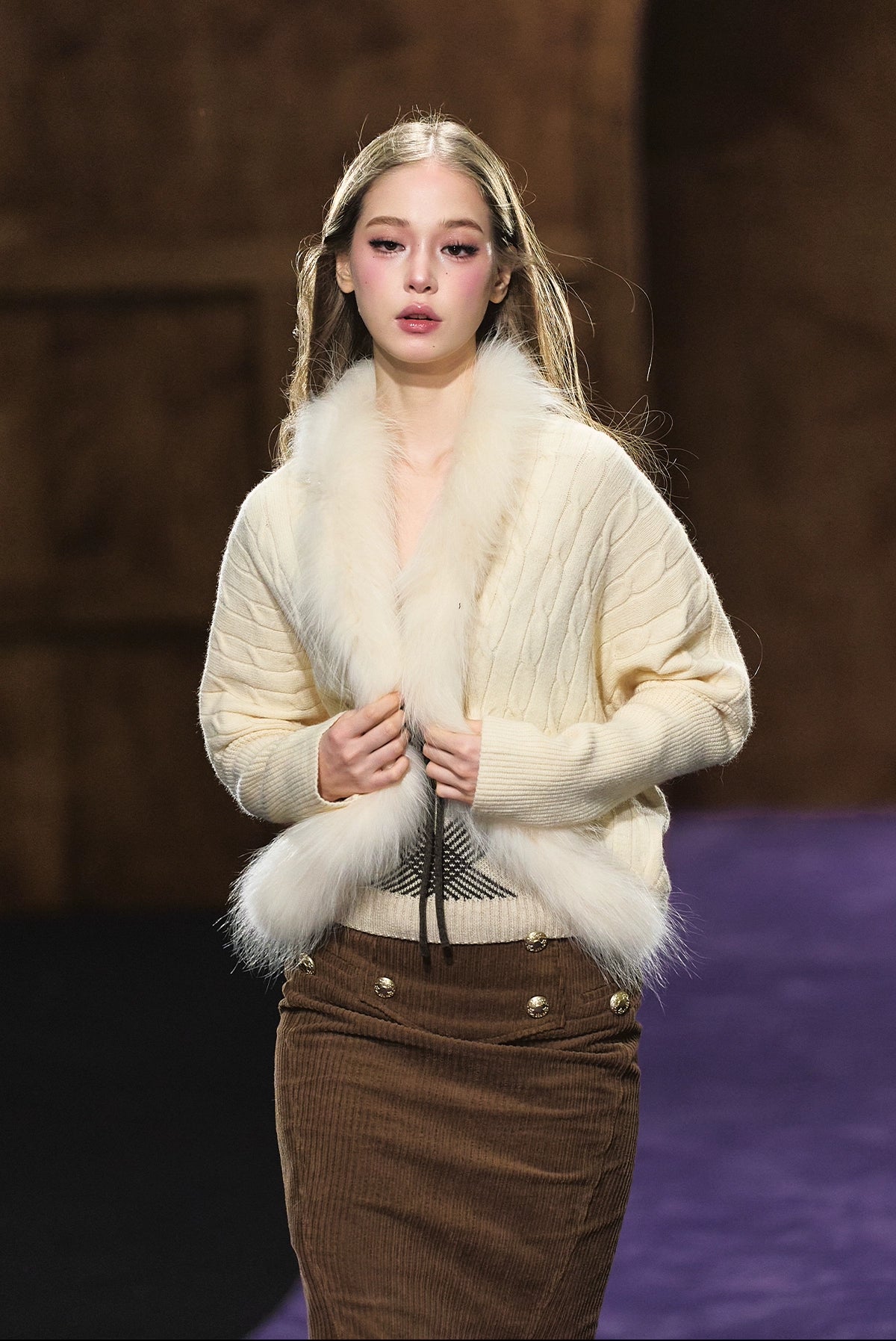 Long-Haired Collar Knit Cardigan