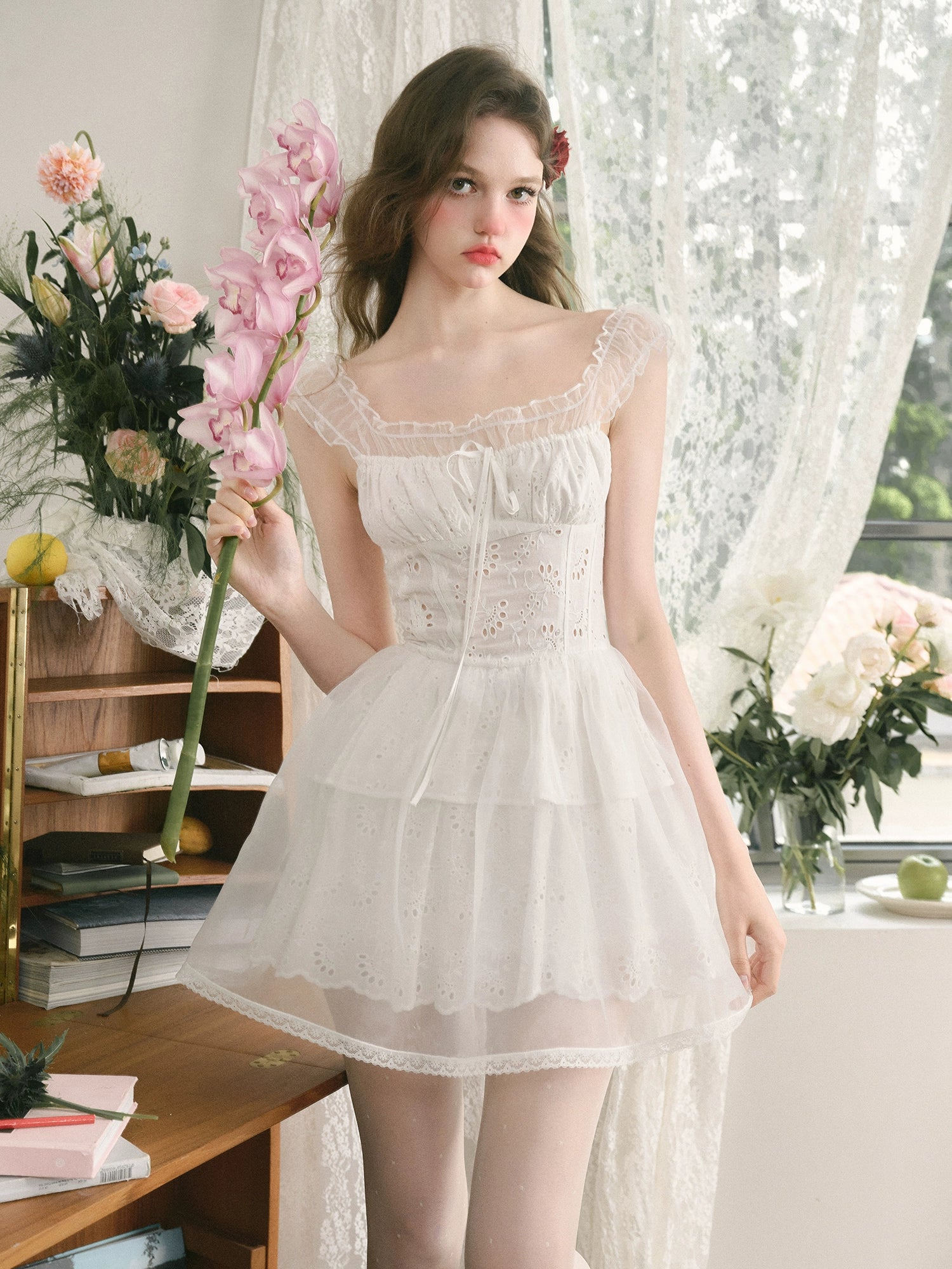 White Embroidered Puff Dress - CHINASQUAD