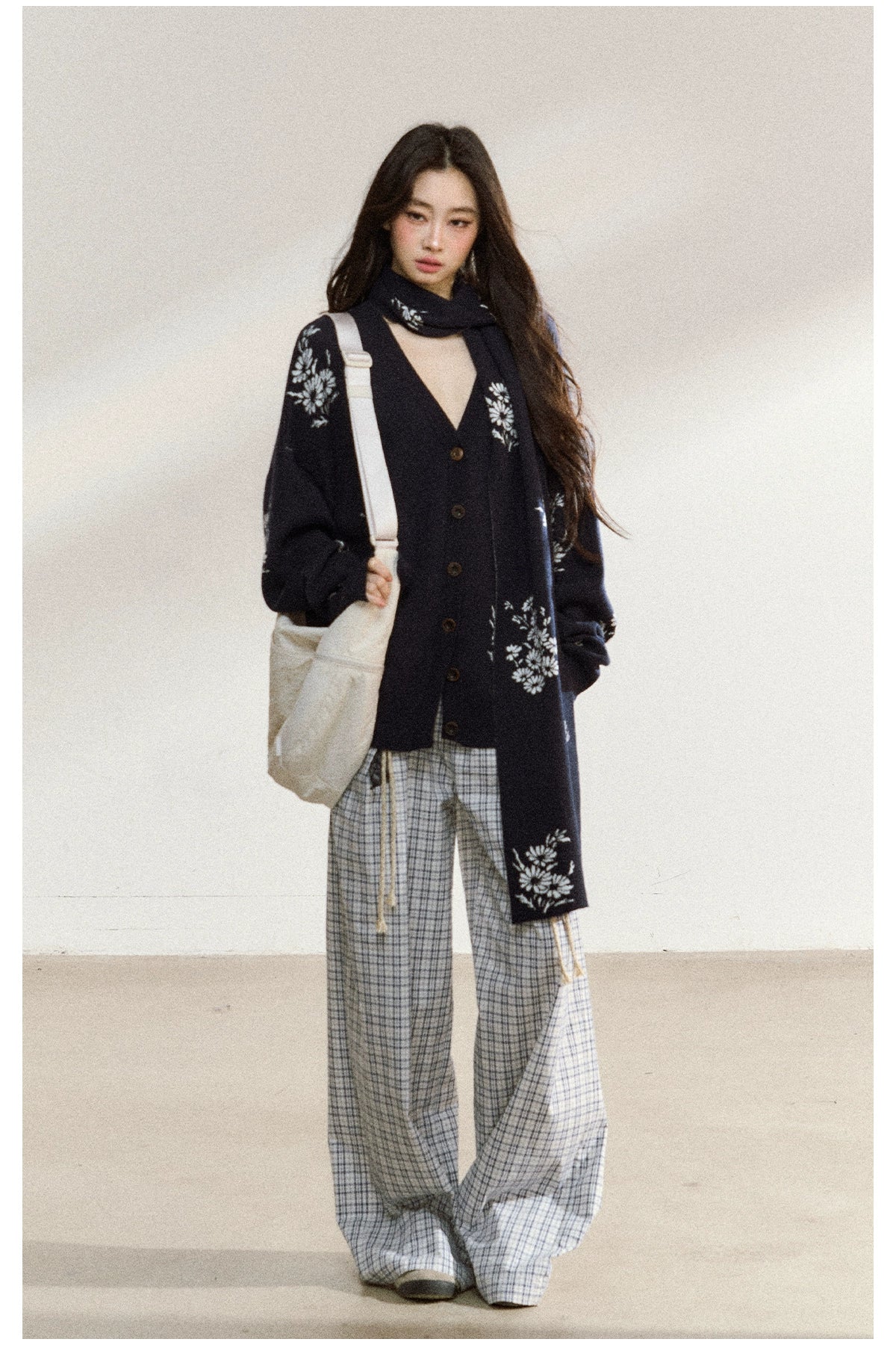 Navy Floral Jacquard Knit Cardigan - CHINASQUAD