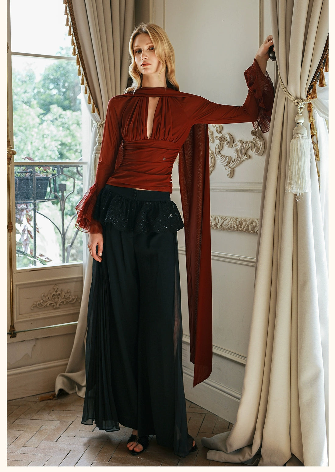 Nina Halter V-Neck Slim Tie Detail Crop Blouse - CHINASQUAD