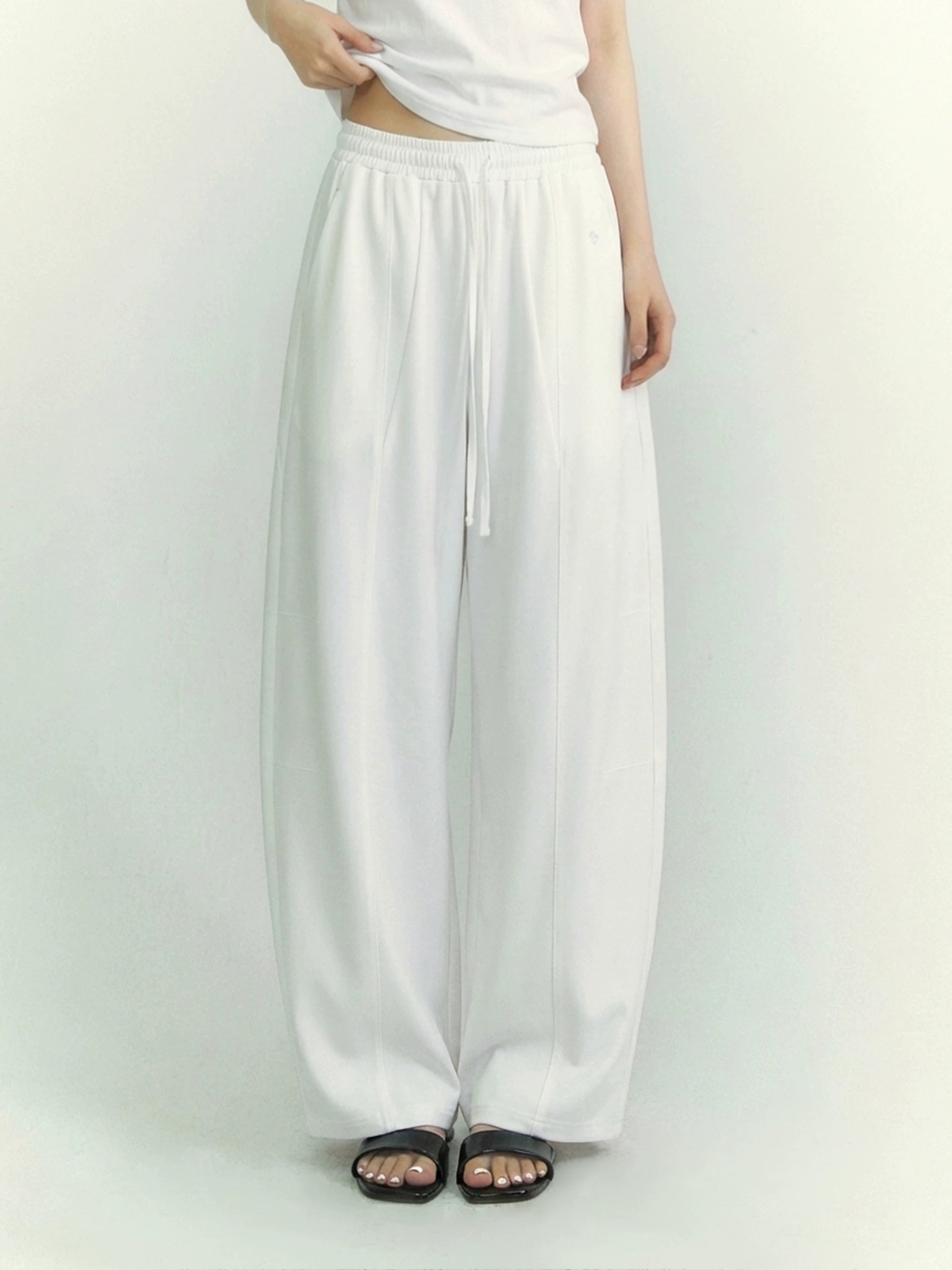 Airy Flow Wide-Leg Sculpted Pants