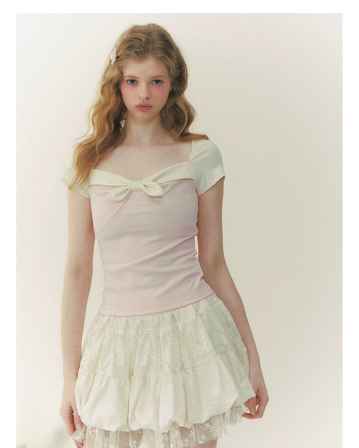 Contrast Bow Square-Neck Fitted Tee