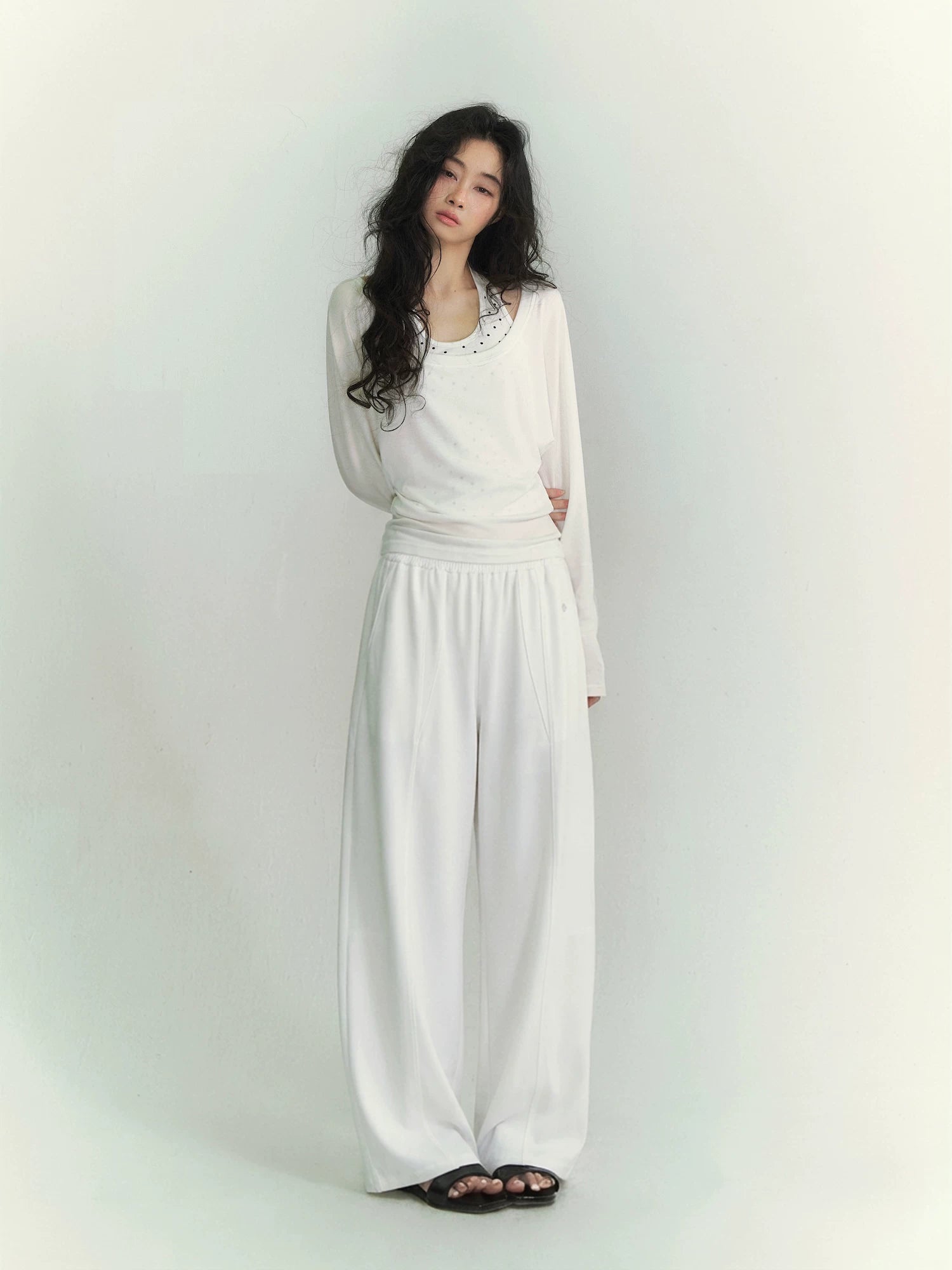 Airy Flow Wide-Leg Sculpted Pants