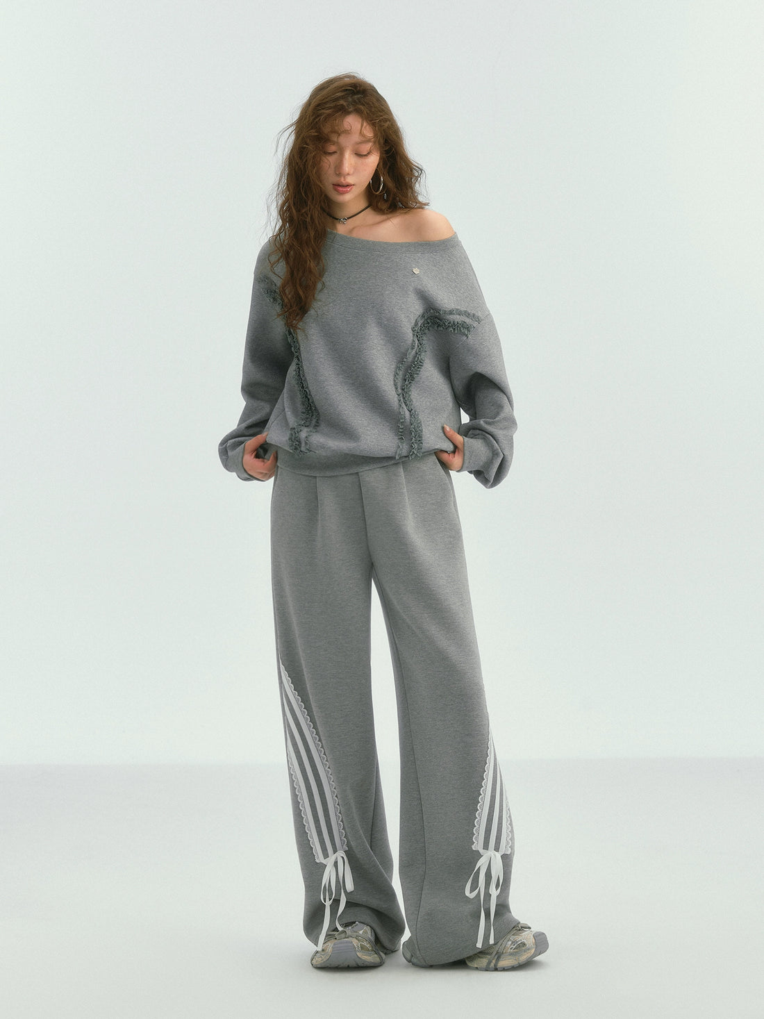 Lace Trim Off-Shoulder Sweatshirt - CHINASQUAD