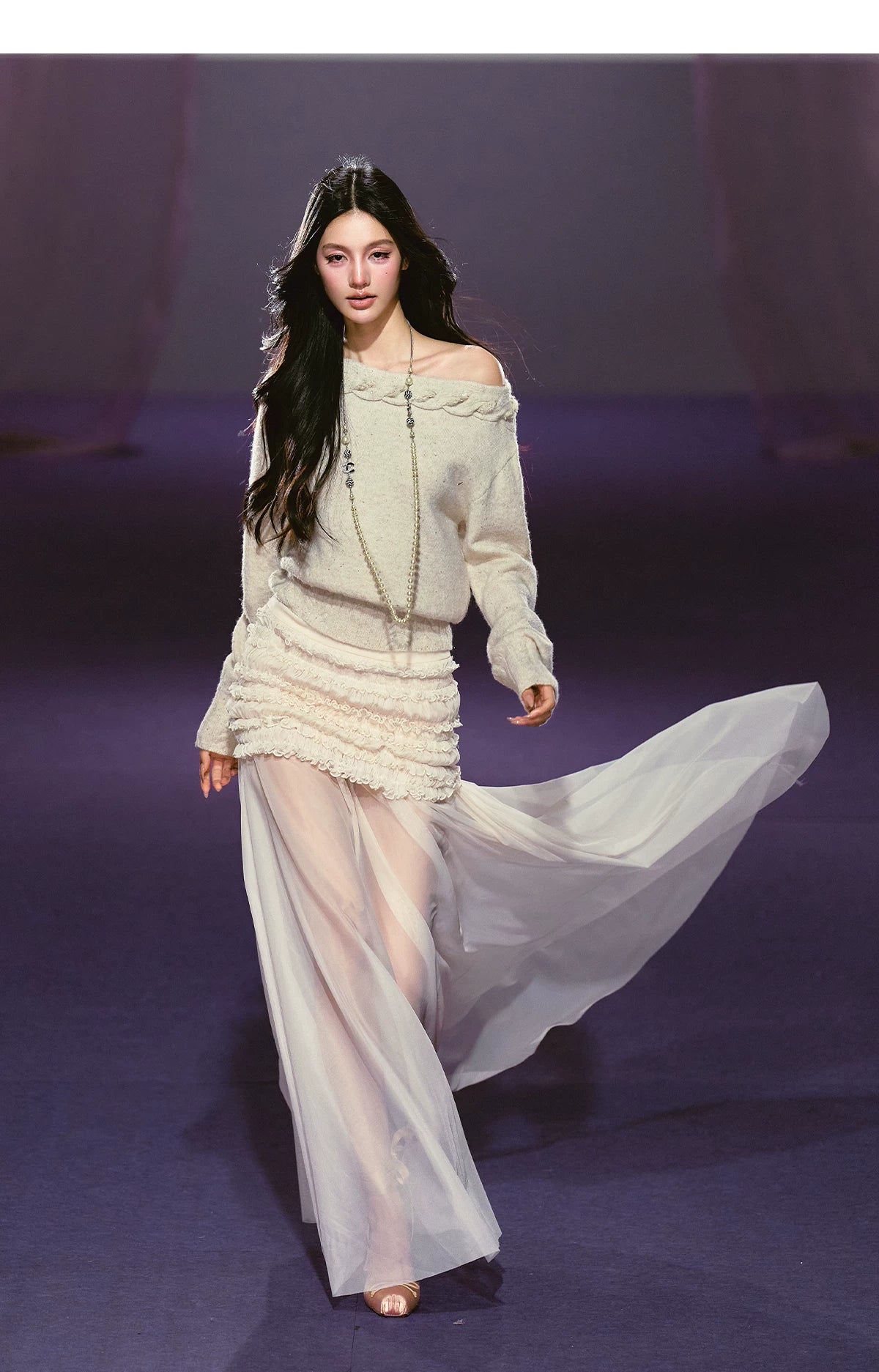 Off-Shoulder Cable Knit Slim Sweater