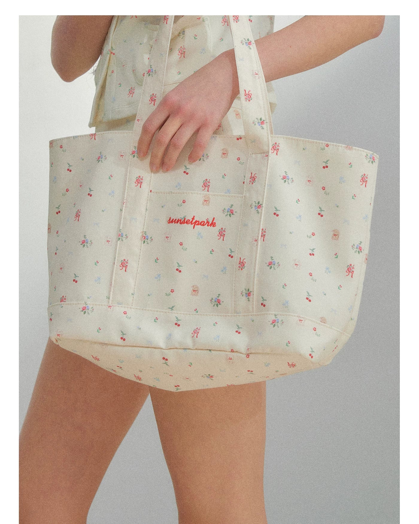 Vintage Hand-Drawn Floral Canvas Tote Bag