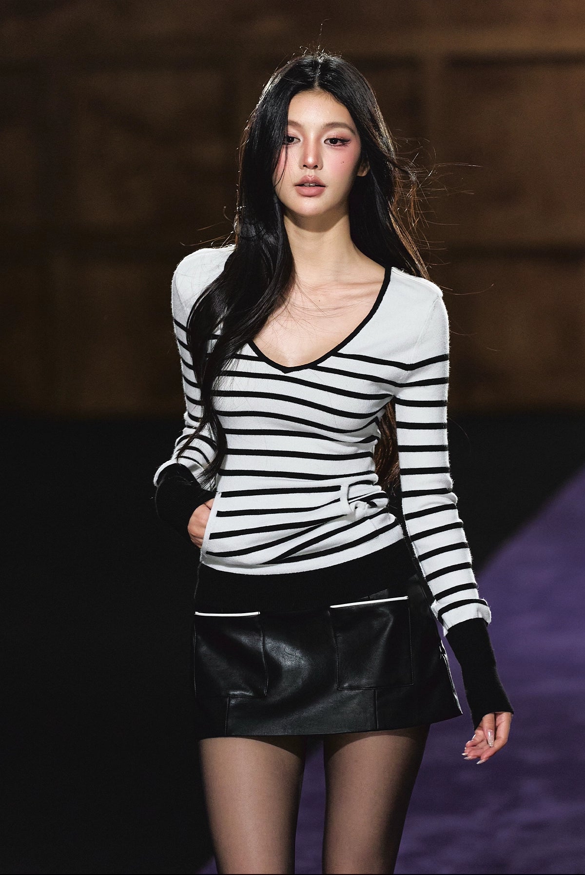 Stripe Contrast V-Neck Long-Sleeve T-Shirt