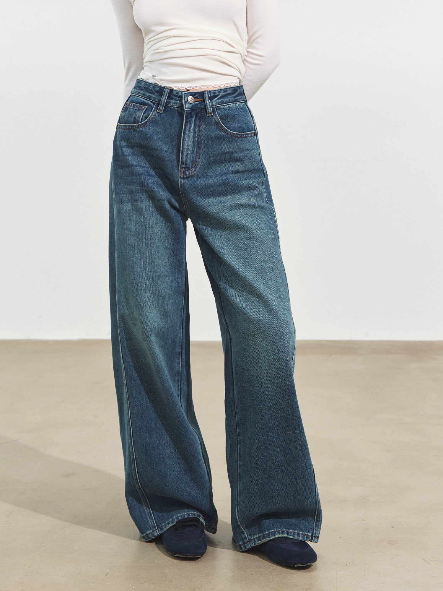 3D Seam Wide-Leg Crescent Denim Pants
