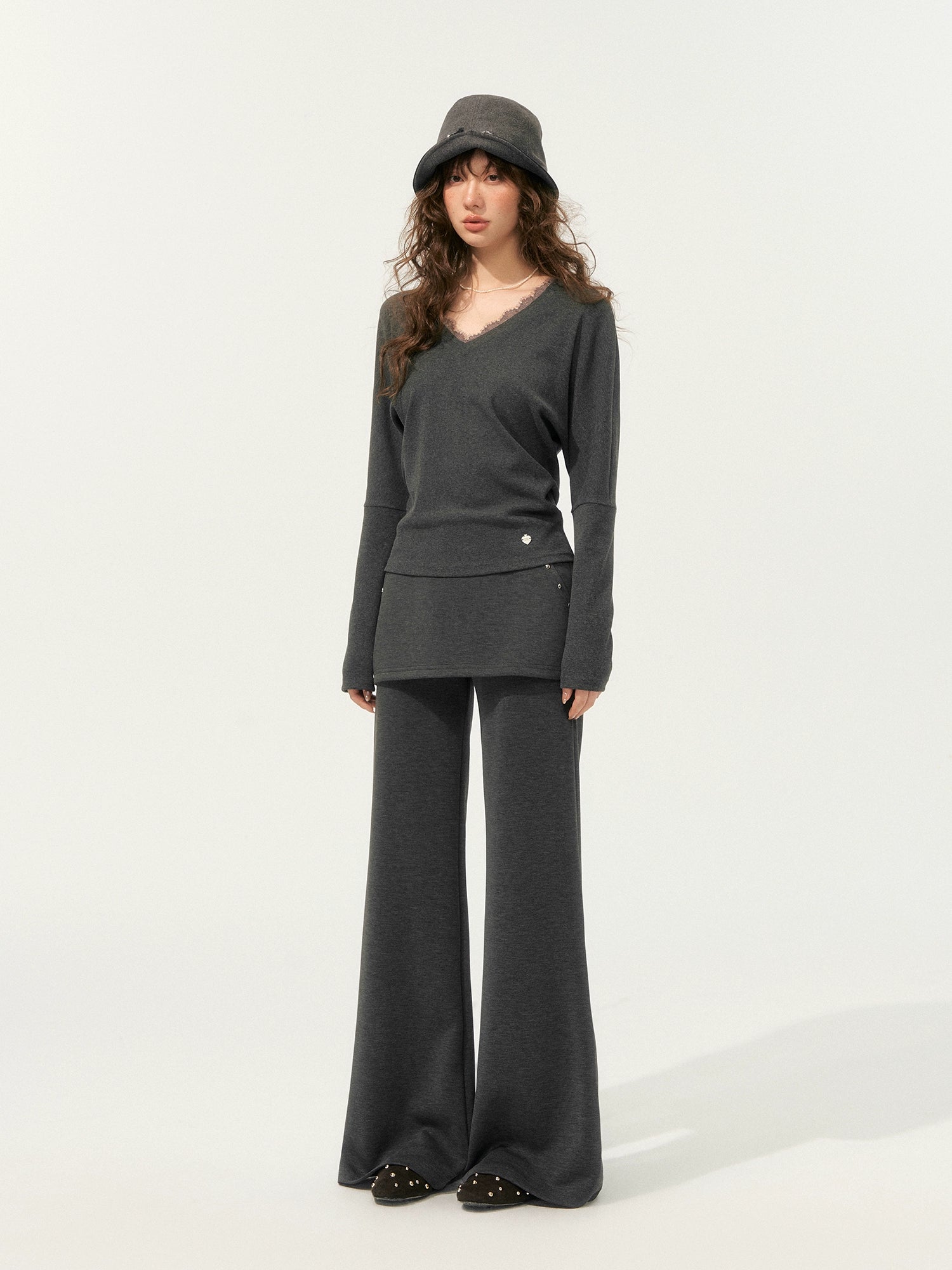 Lace Spliced Fake Two-Piece Knit Sweater