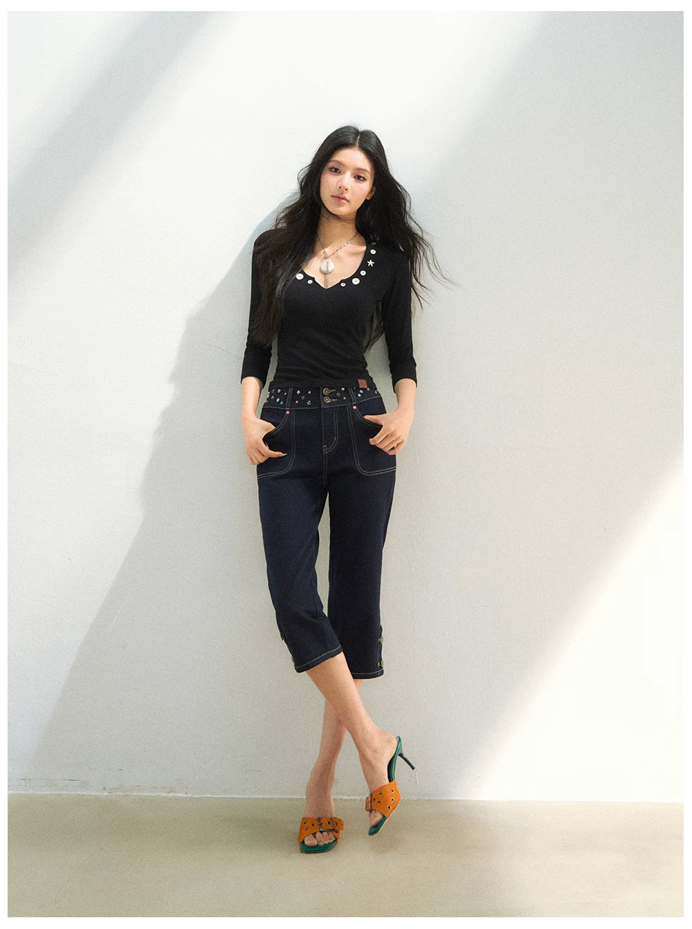 Studded Belt Cropped Denim Pants