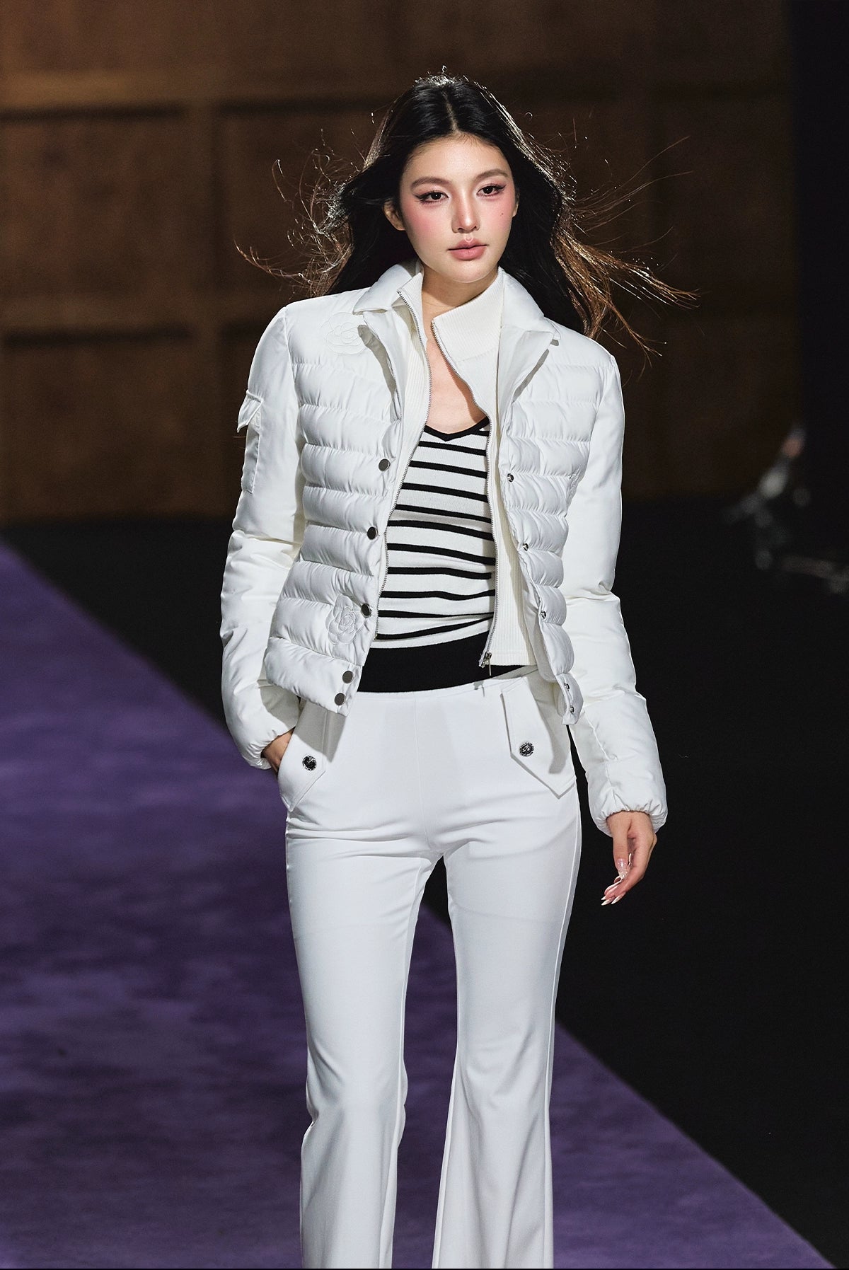 High-Neck Fitted Lightweight Down Jacket