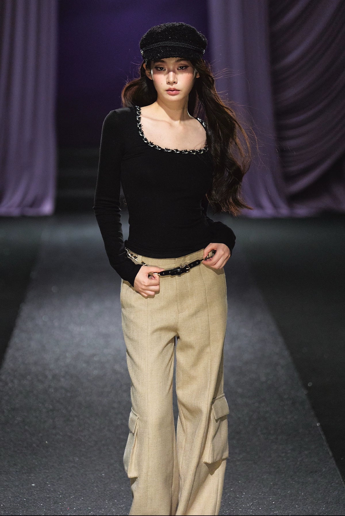 Ribbon Trim Square-Neck Knit Crewneck - CHINASQUAD