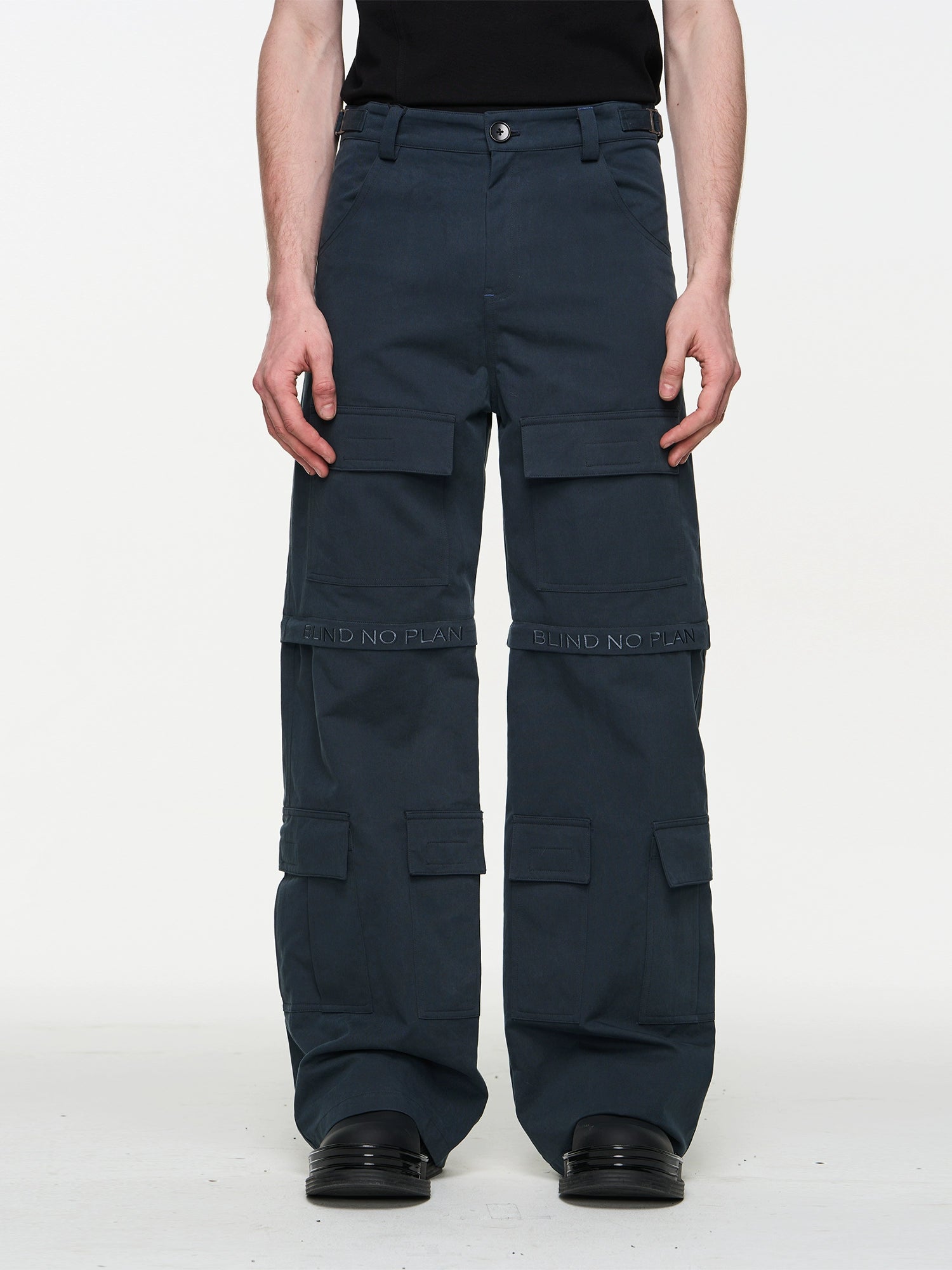 Detachable Cargo Pants - CHINASQUAD