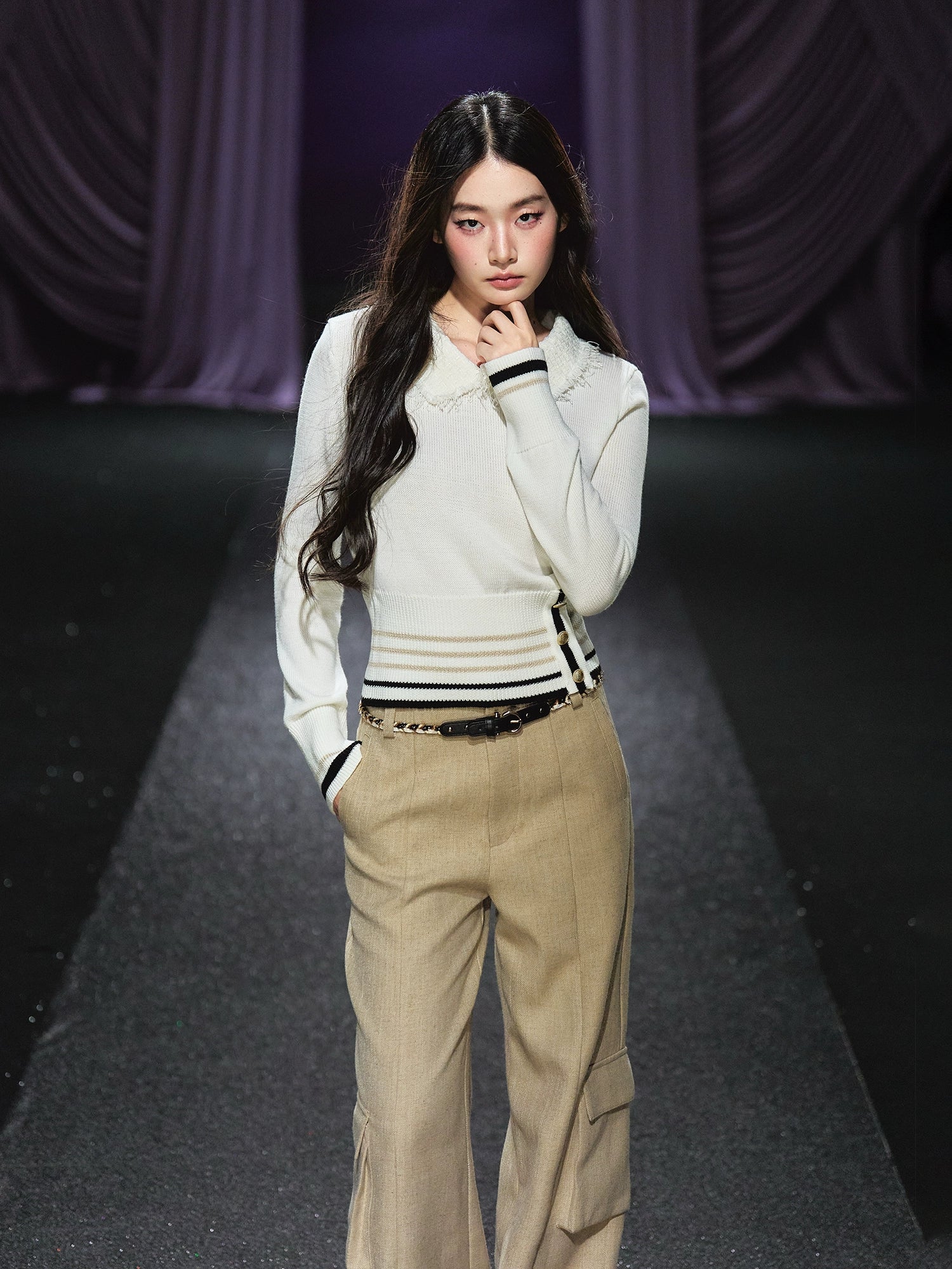 Black & Gold Striped Contrast Collar Knit Sweater - CHINASQUAD