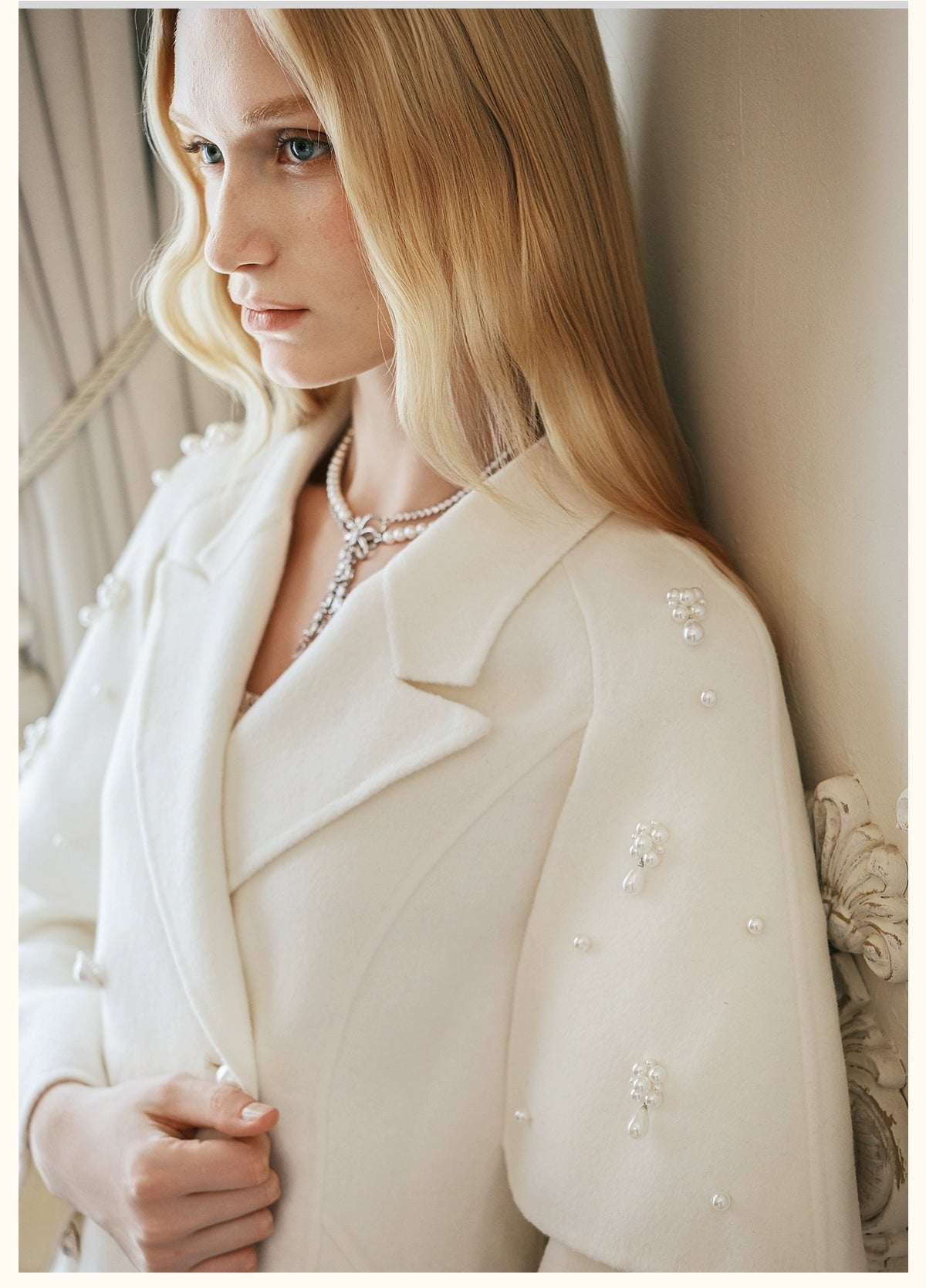 Mira Vintage Pearl Cape Wool Coat - CHINASQUAD