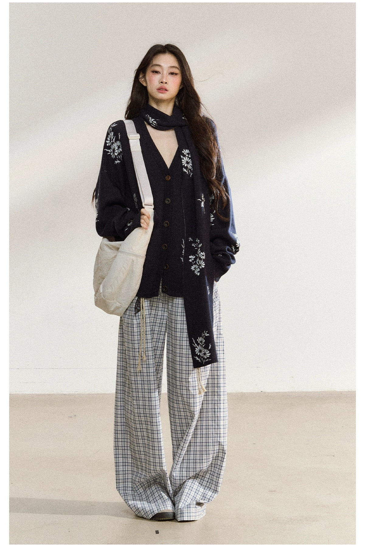 Navy Floral Jacquard Knit Cardigan - CHINASQUAD