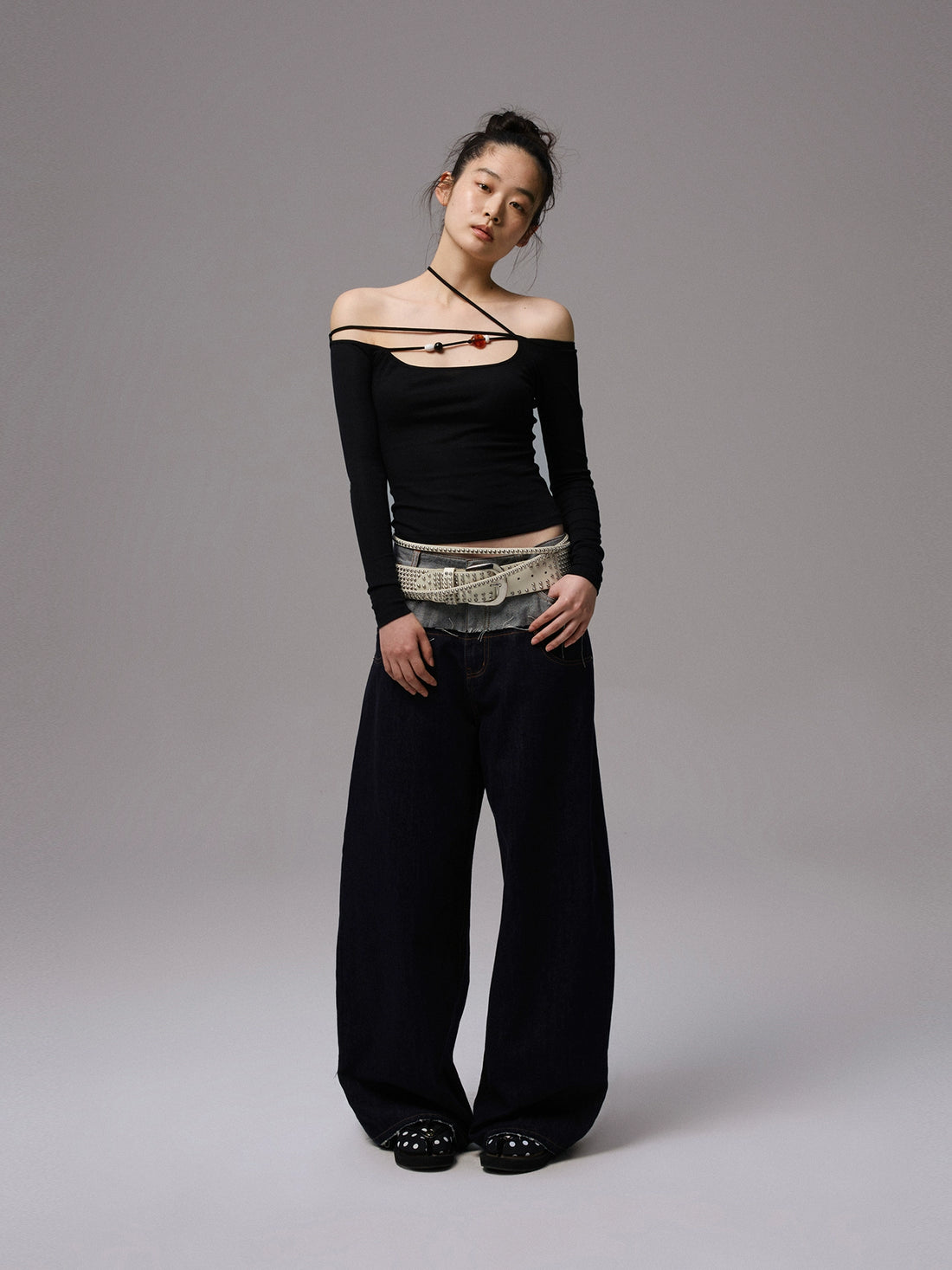 One-Shoulder Beaded Strappy Solid Color T-Shirt - CHINASQUAD