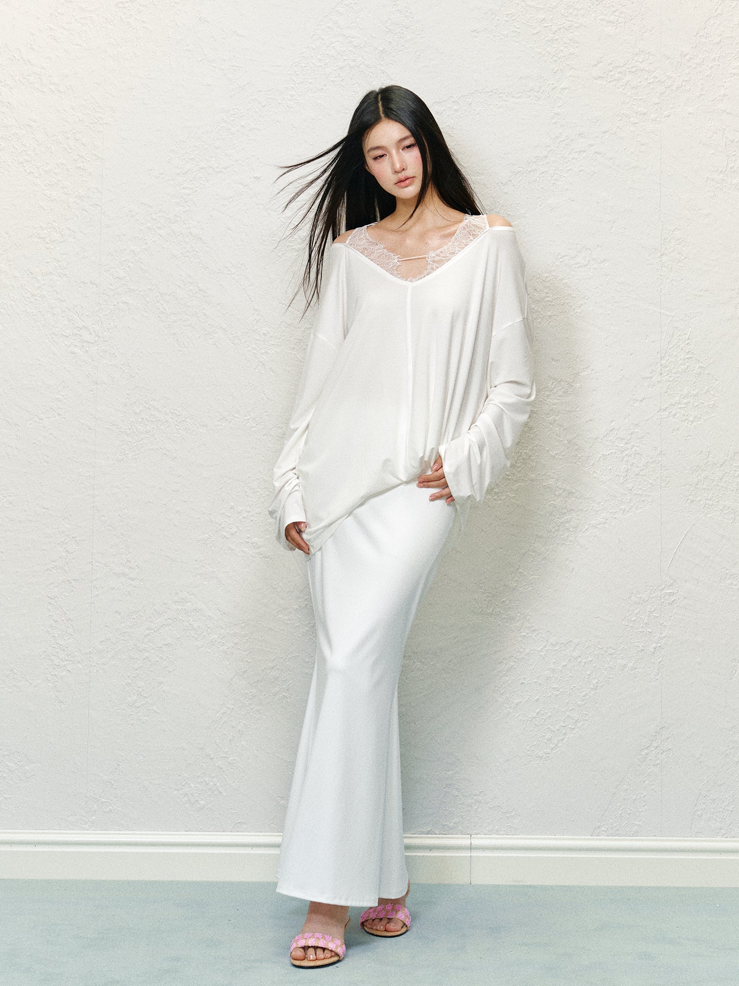 Lace Spliced V-neck Fake Two-Piece T-shirt - CHINASQUAD