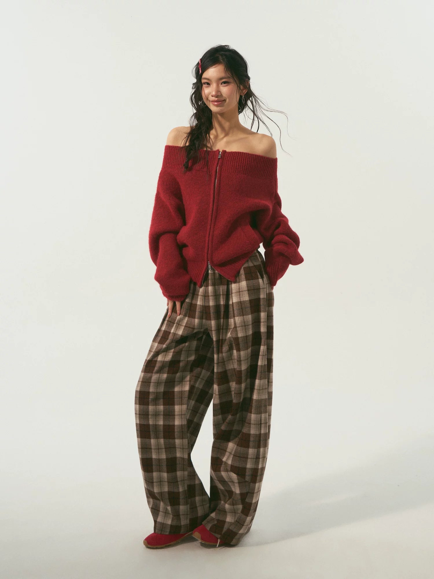 Relaxed Off-Shoulder Zip-Up Knit Cardigan