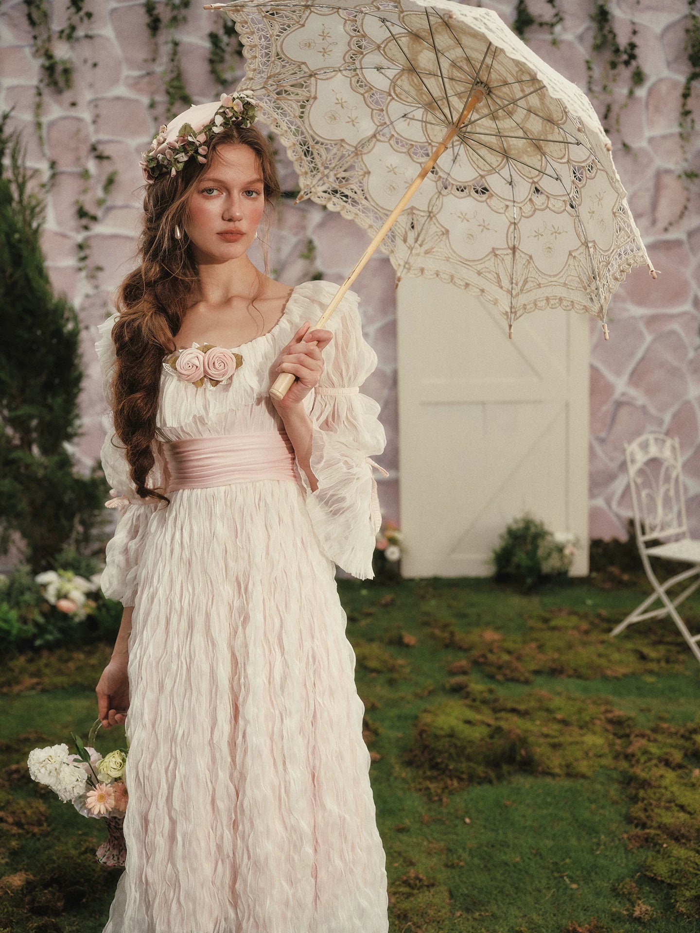 Queen’s Rose Chiffon Long-Sleeve Princess Dress