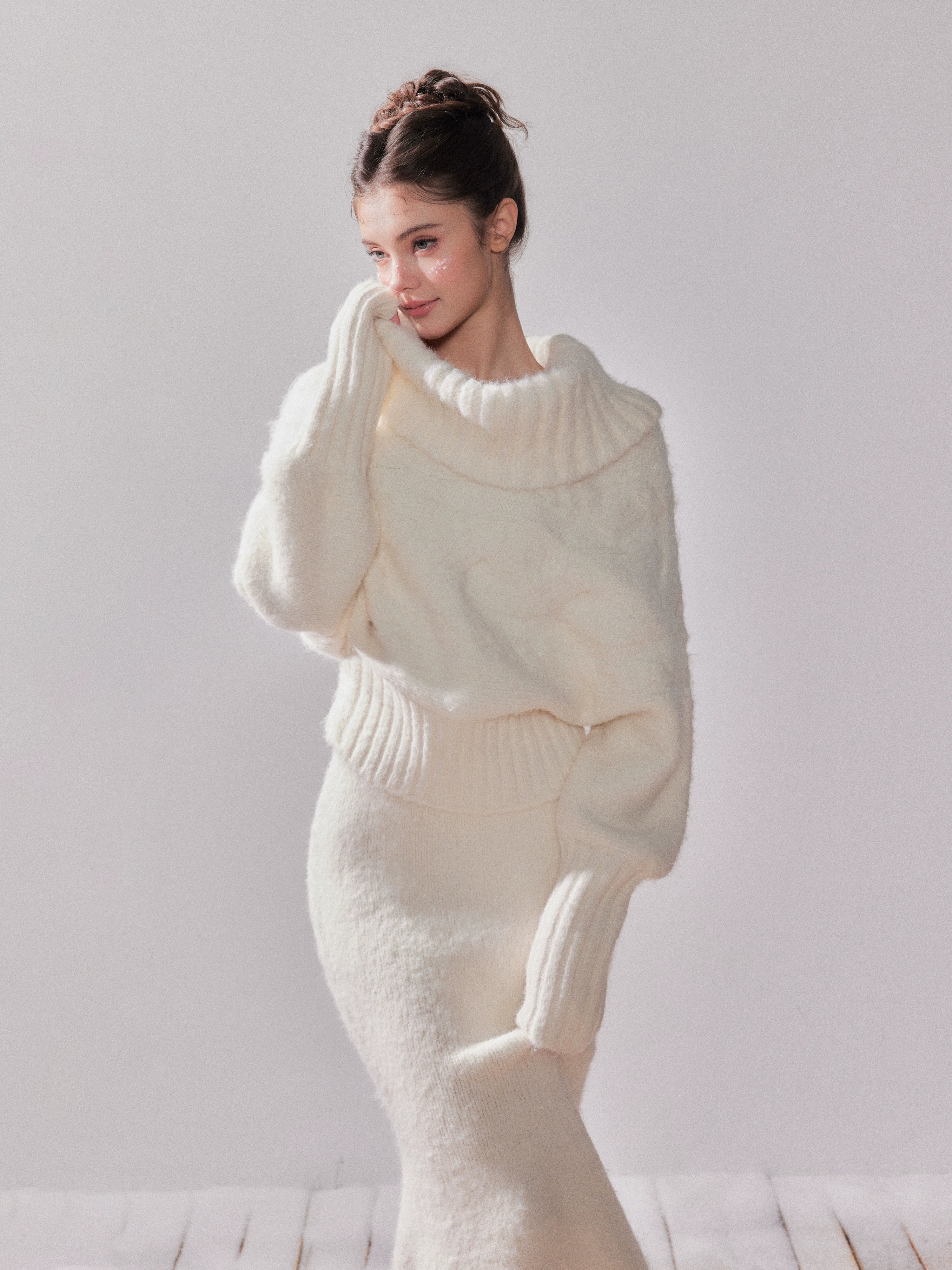 Glow Off-Shoulder Knit Sweater & Mermaid Skirt Set