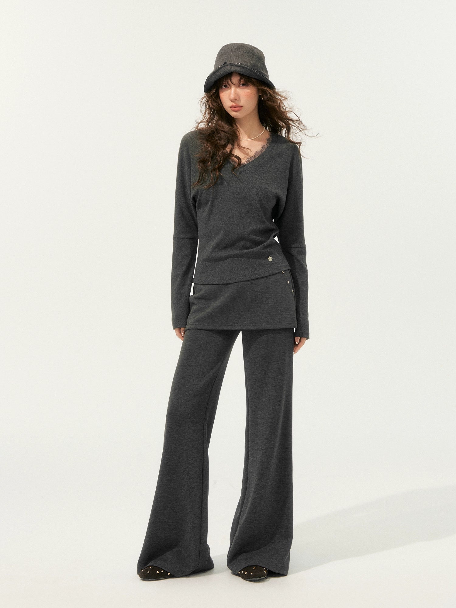 Lace Spliced Fake Two-Piece Knit Sweater