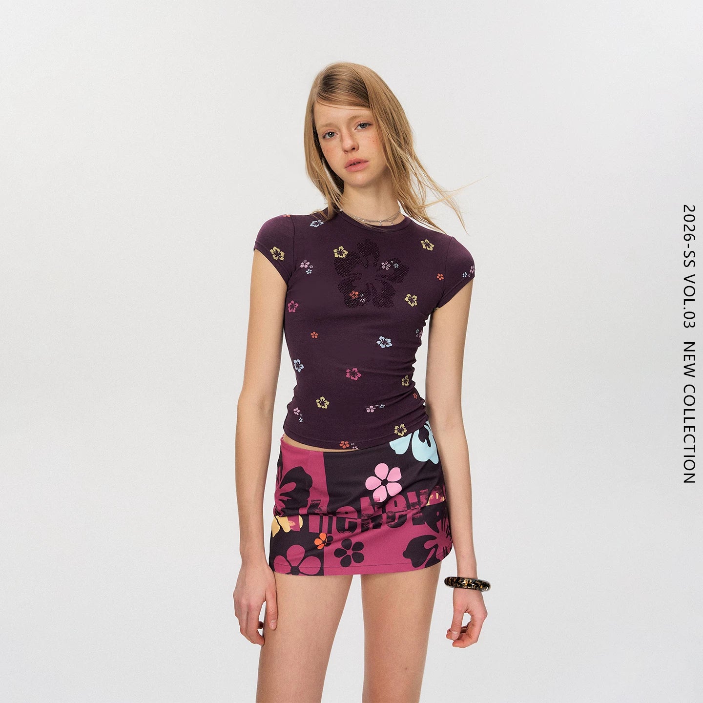 Rhinestone Floral Print Slim Fit Cropped T-Shirt