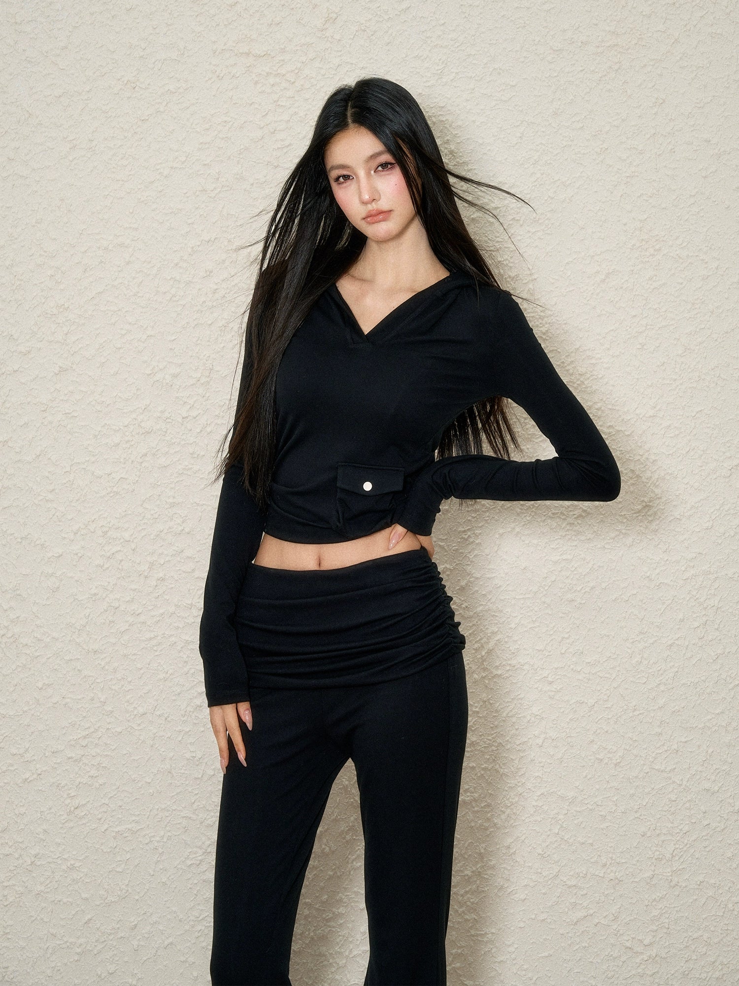 Pink & Black V-Neck Hoodie & Pants Set - CHINASQUAD