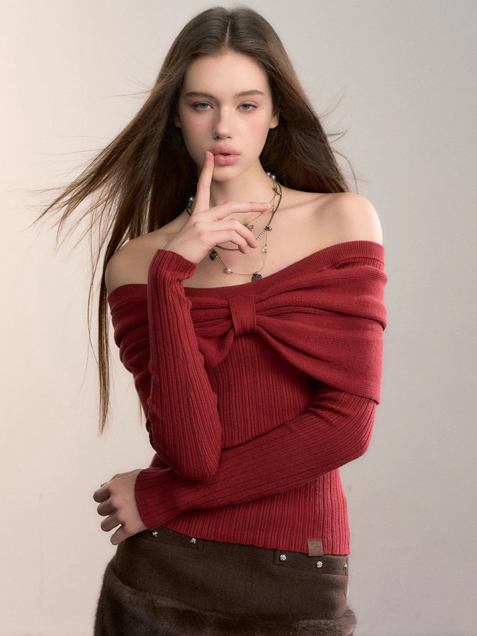 Off-Shoulder Bow Detail Knit Crewneck