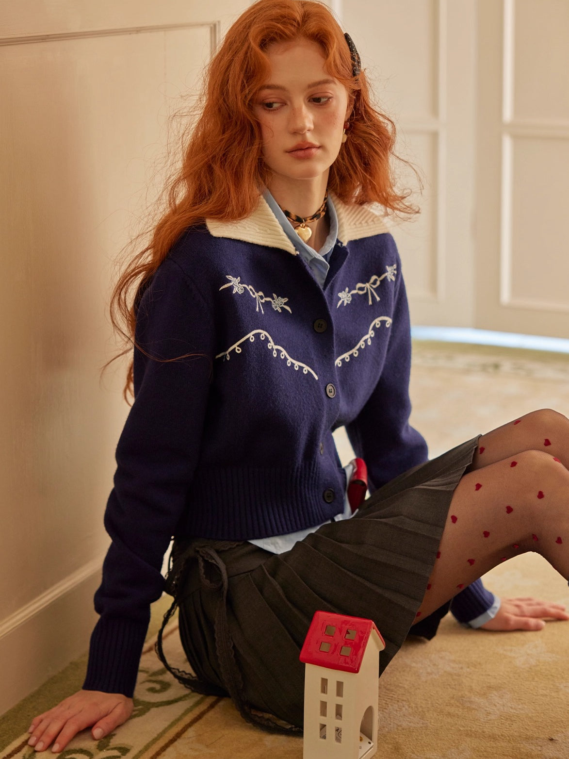 Contrast-Collar Vintage Embroidered Cropped Cardigan