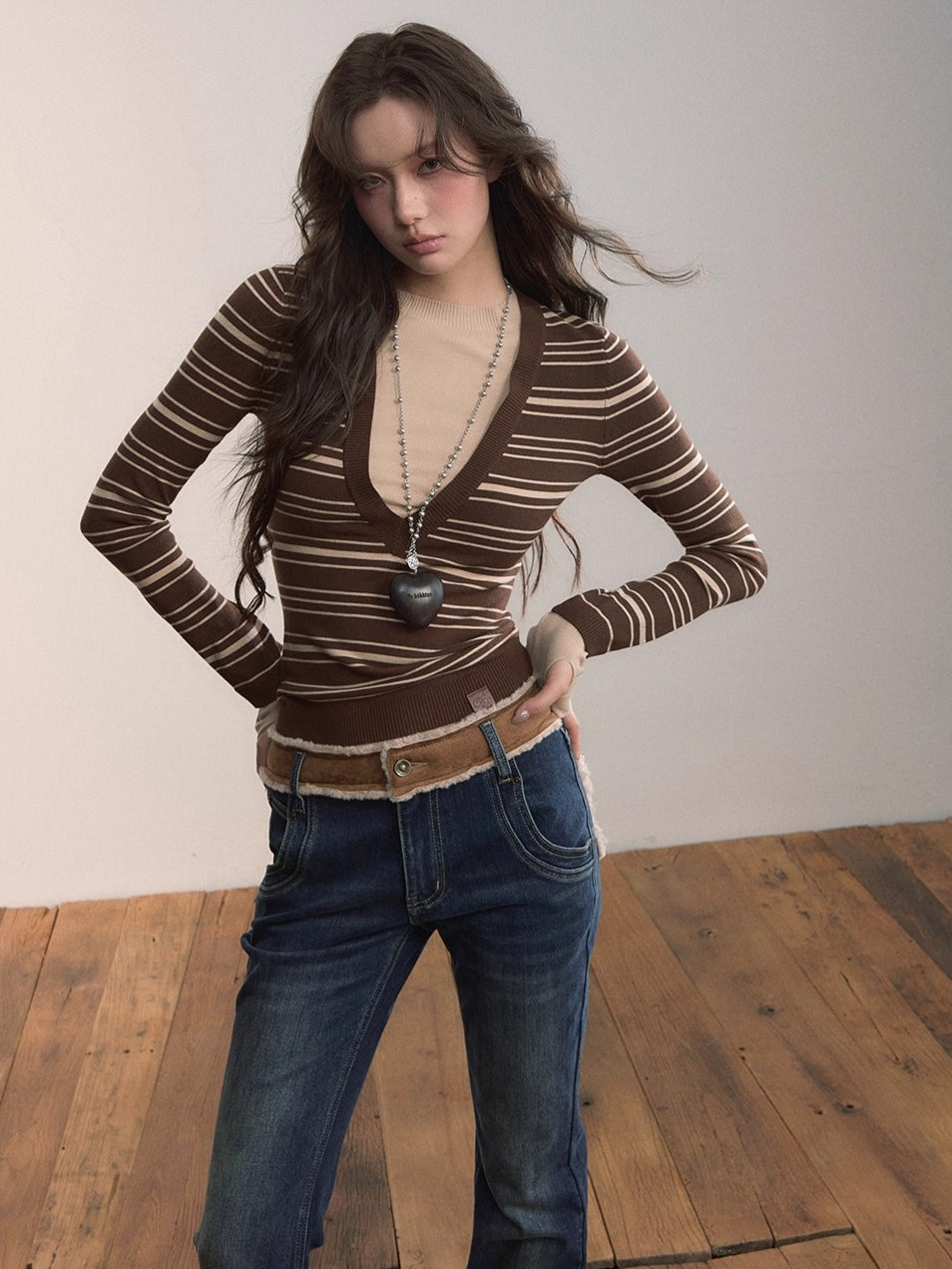 Contrast Stripe Fitted Knit Crewneck