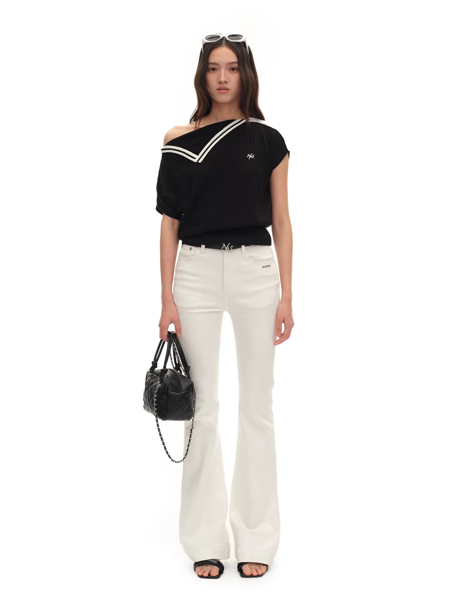 Asymmetric Off-Shoulder Contrast Trim Cinched Tee