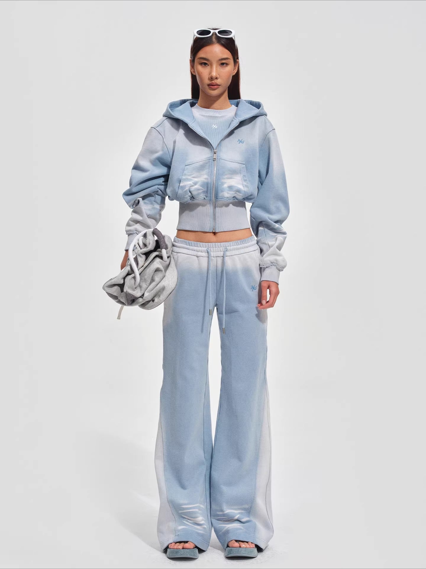 Waist-Cinching Silhouette Cropped Hooded Sweatshirt